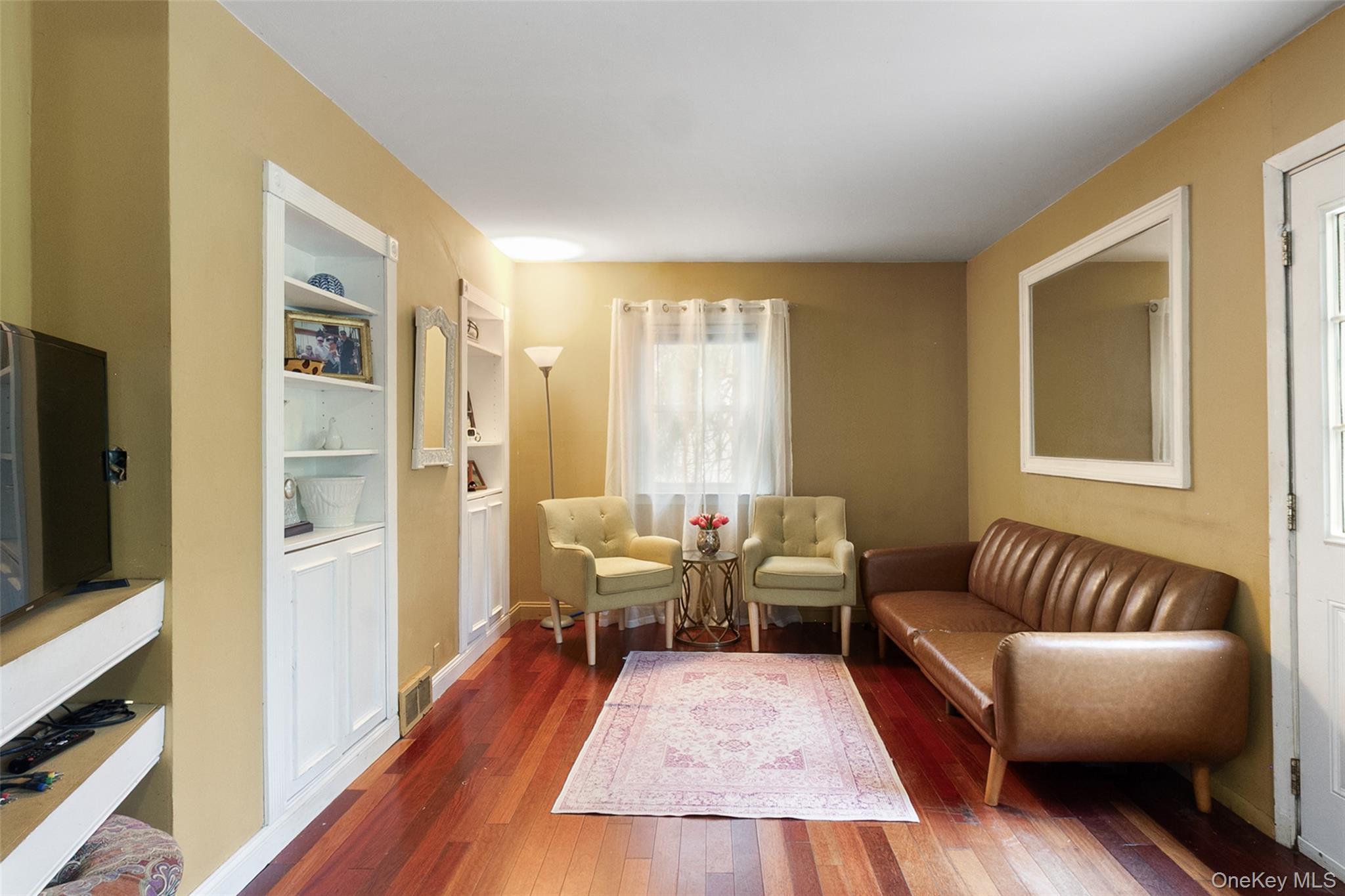 Single Family Carolyn  Westchester County, NY 10589, MLS-989526-8