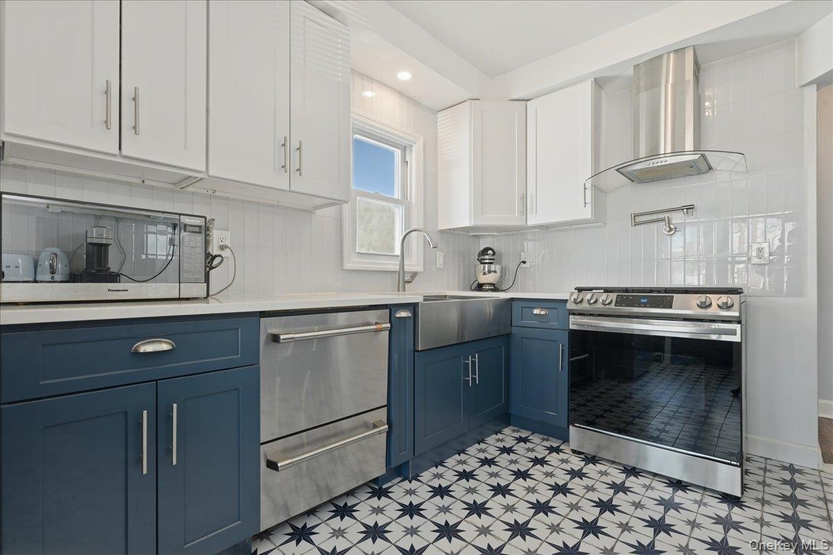 Single Family Linden  Nassau County, NY 11552, MLS-989549-4