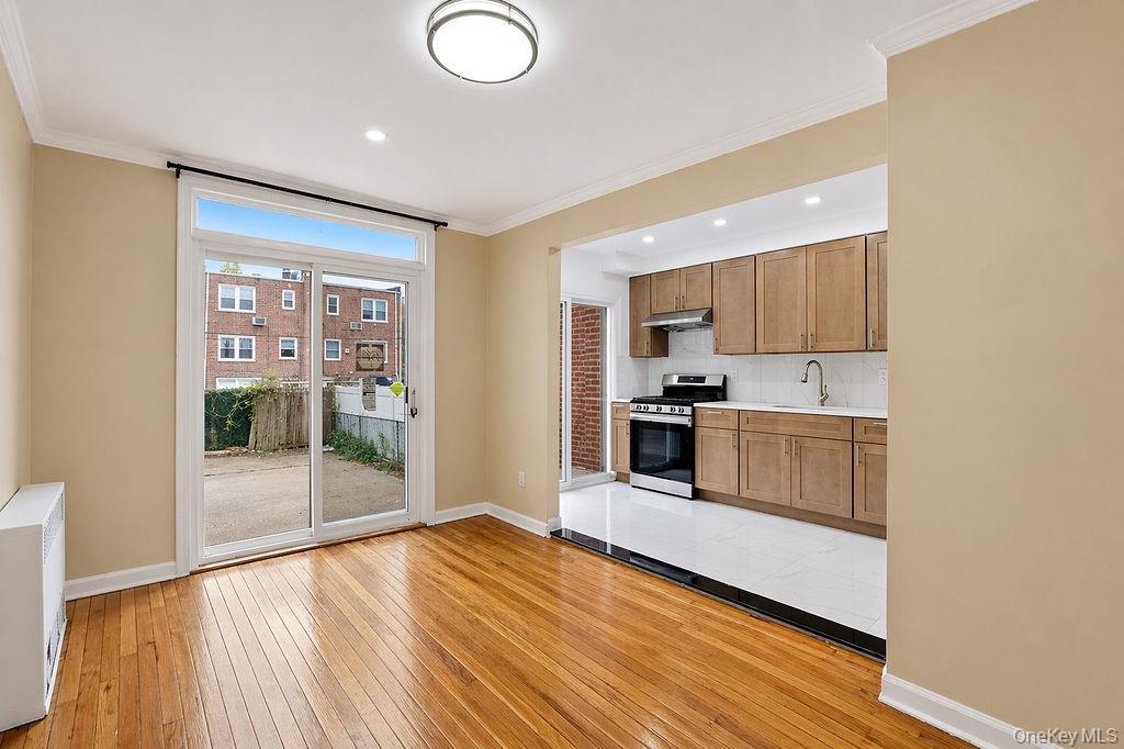 Single Family Fresh Meadow Queens, NY 11365, MLS-989565-10