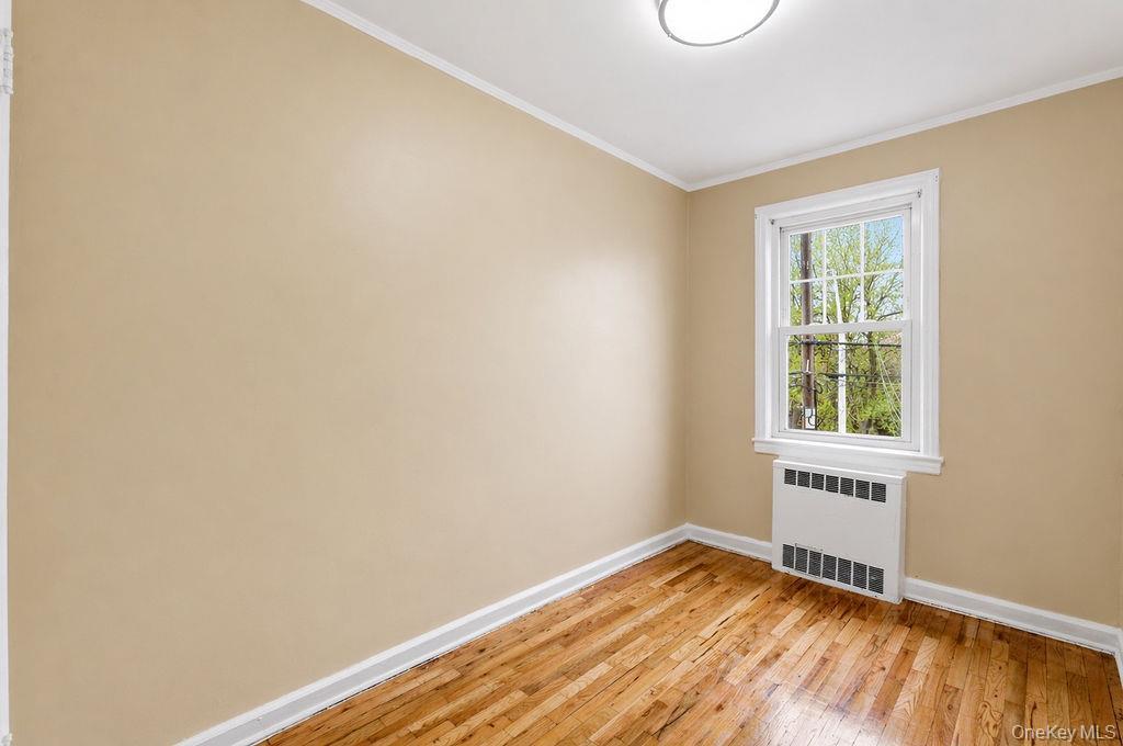 Single Family Fresh Meadow Queens, NY 11365, MLS-989565-19
