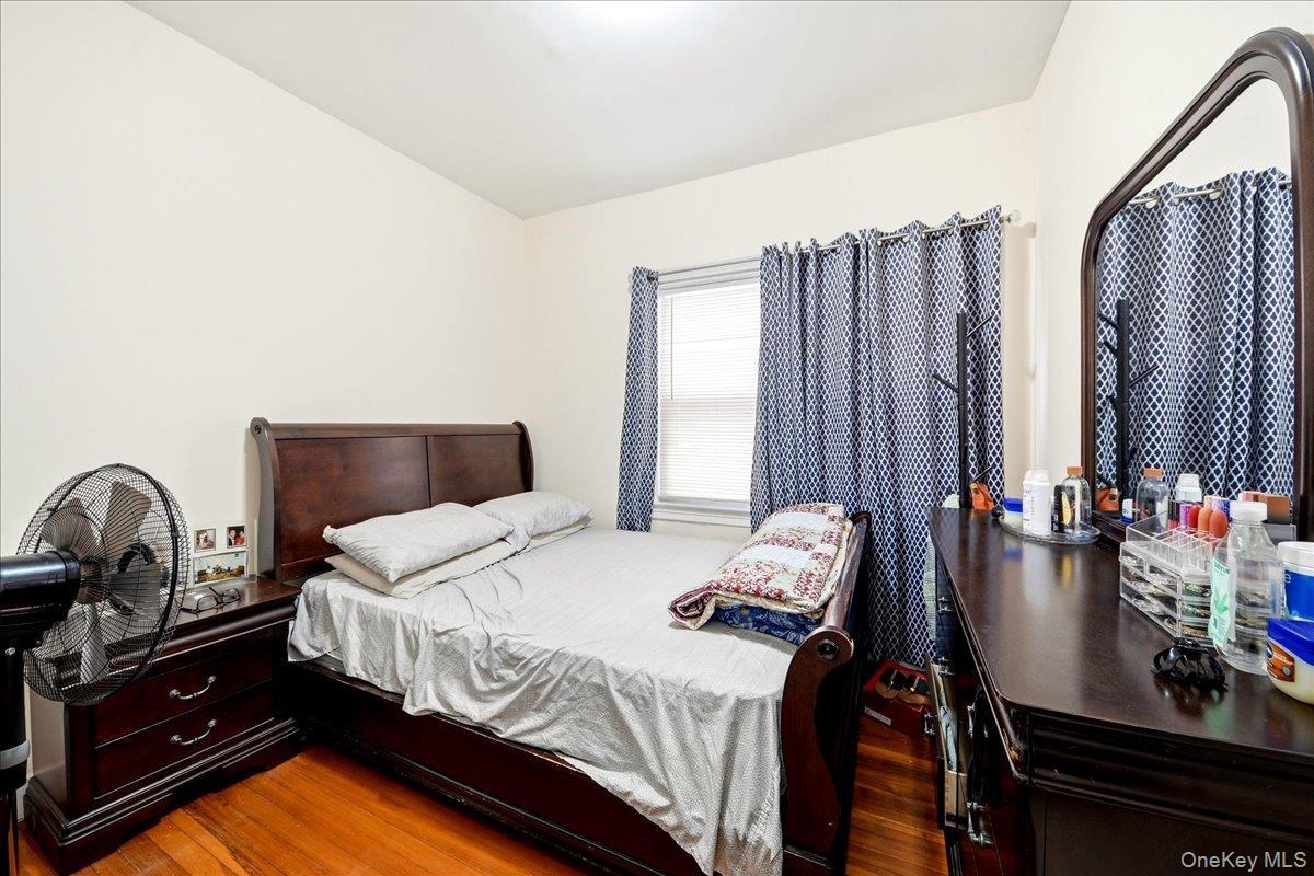 Single Family Ely  Bronx, NY 10469, MLS-989577-10