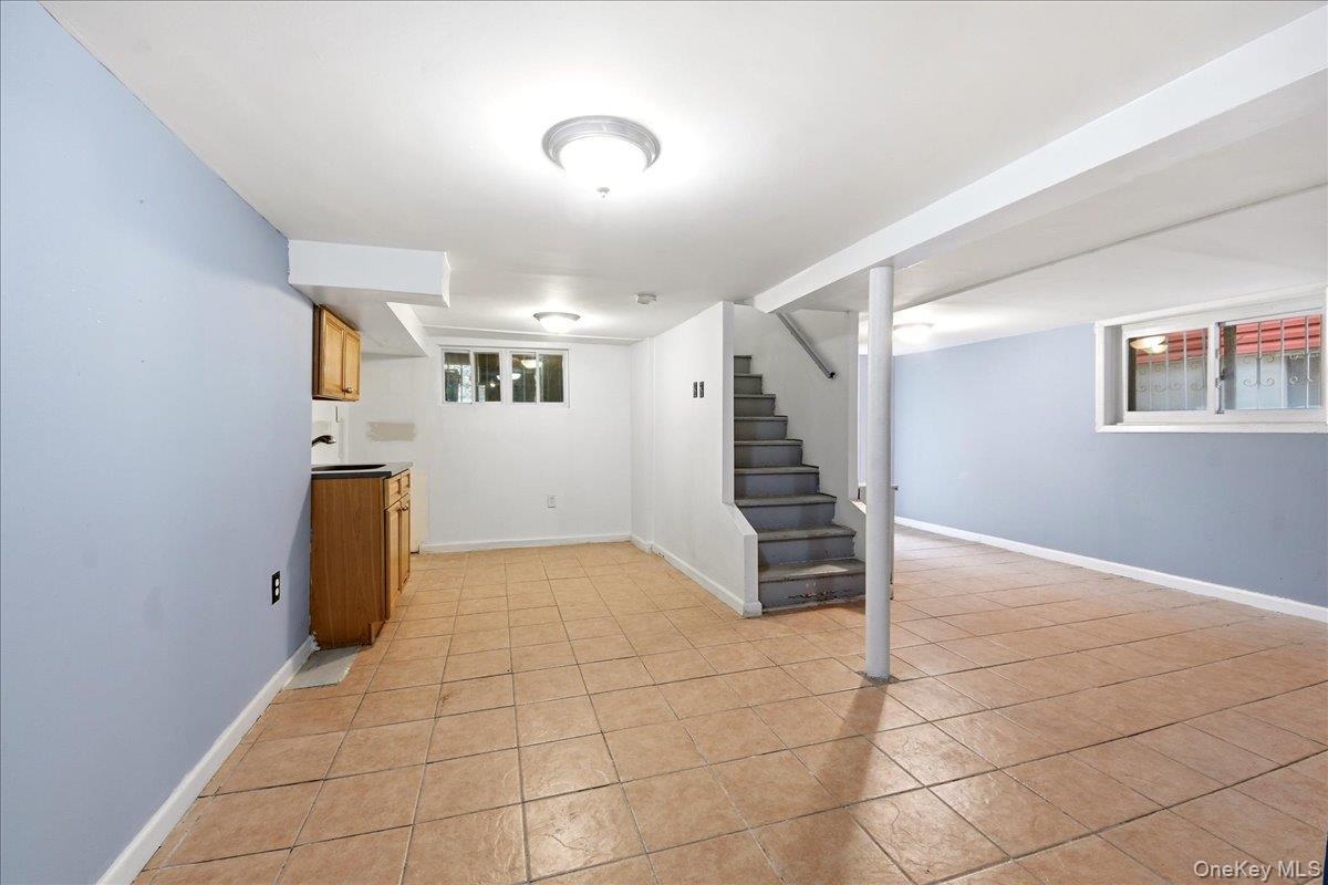 Single Family Ely  Bronx, NY 10469, MLS-989577-16