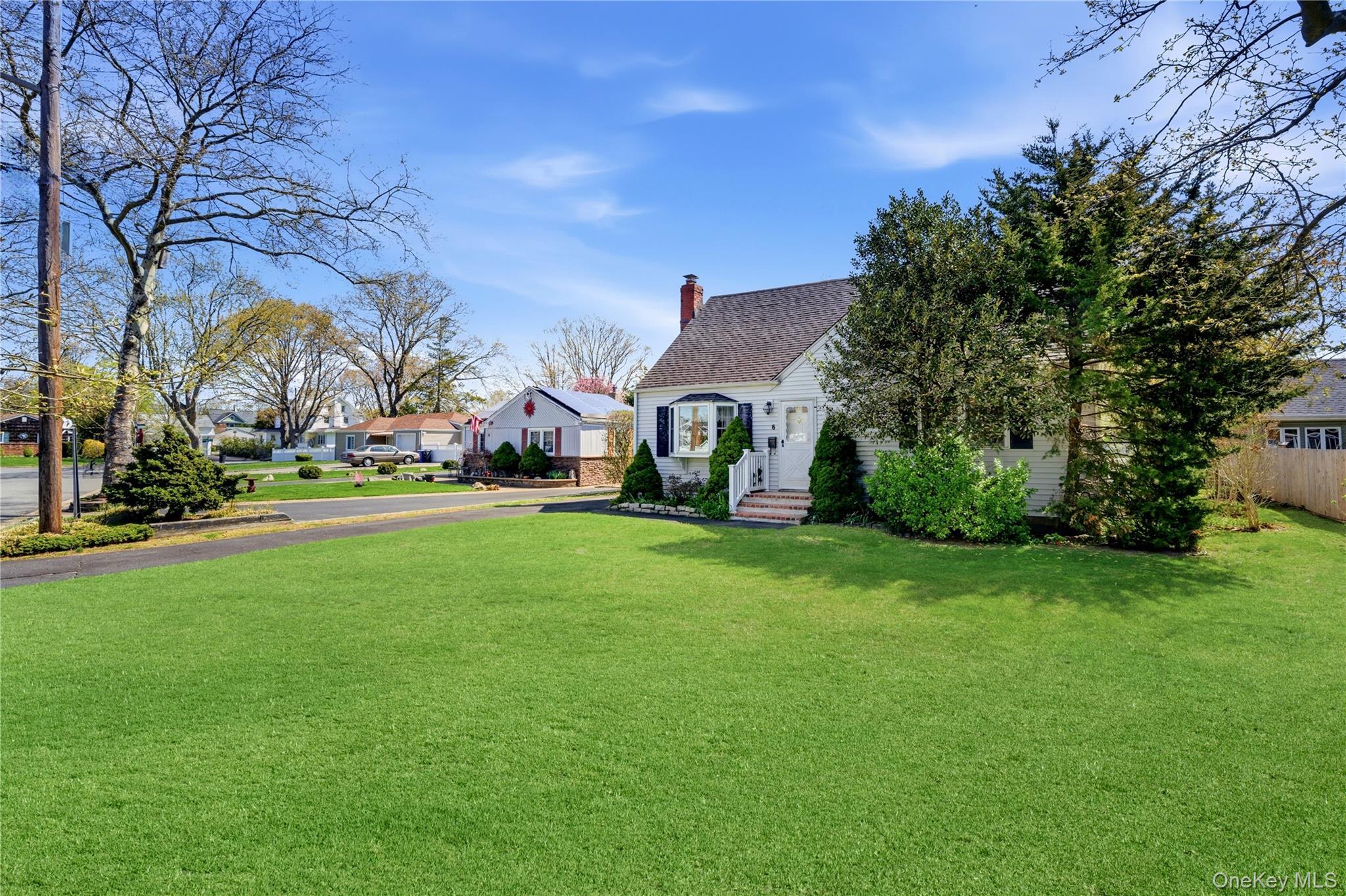 Single Family Central  Suffolk County, NY 11701, MLS-989580-3