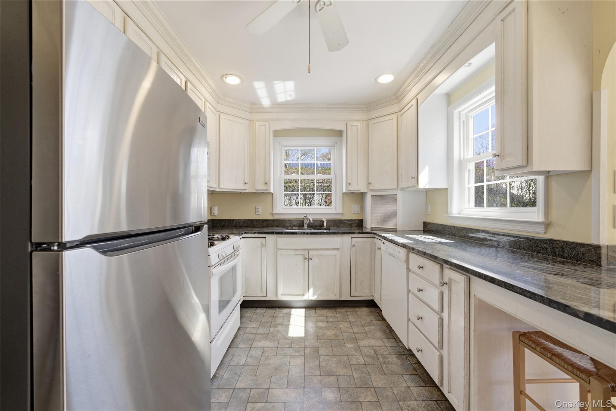 Single Family Central  Suffolk County, NY 11701, MLS-989580-30