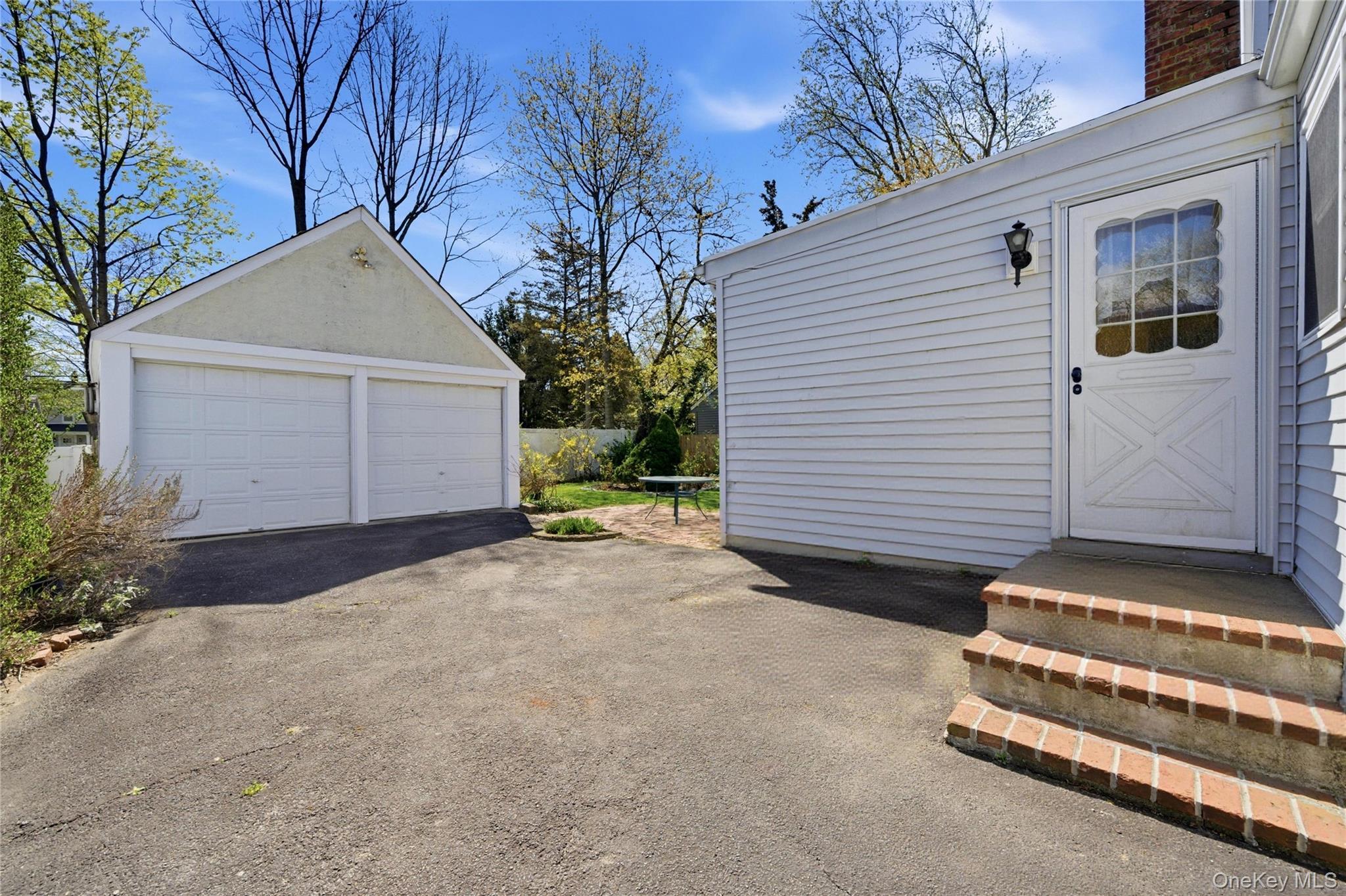 Single Family Central  Suffolk County, NY 11701, MLS-989580-41