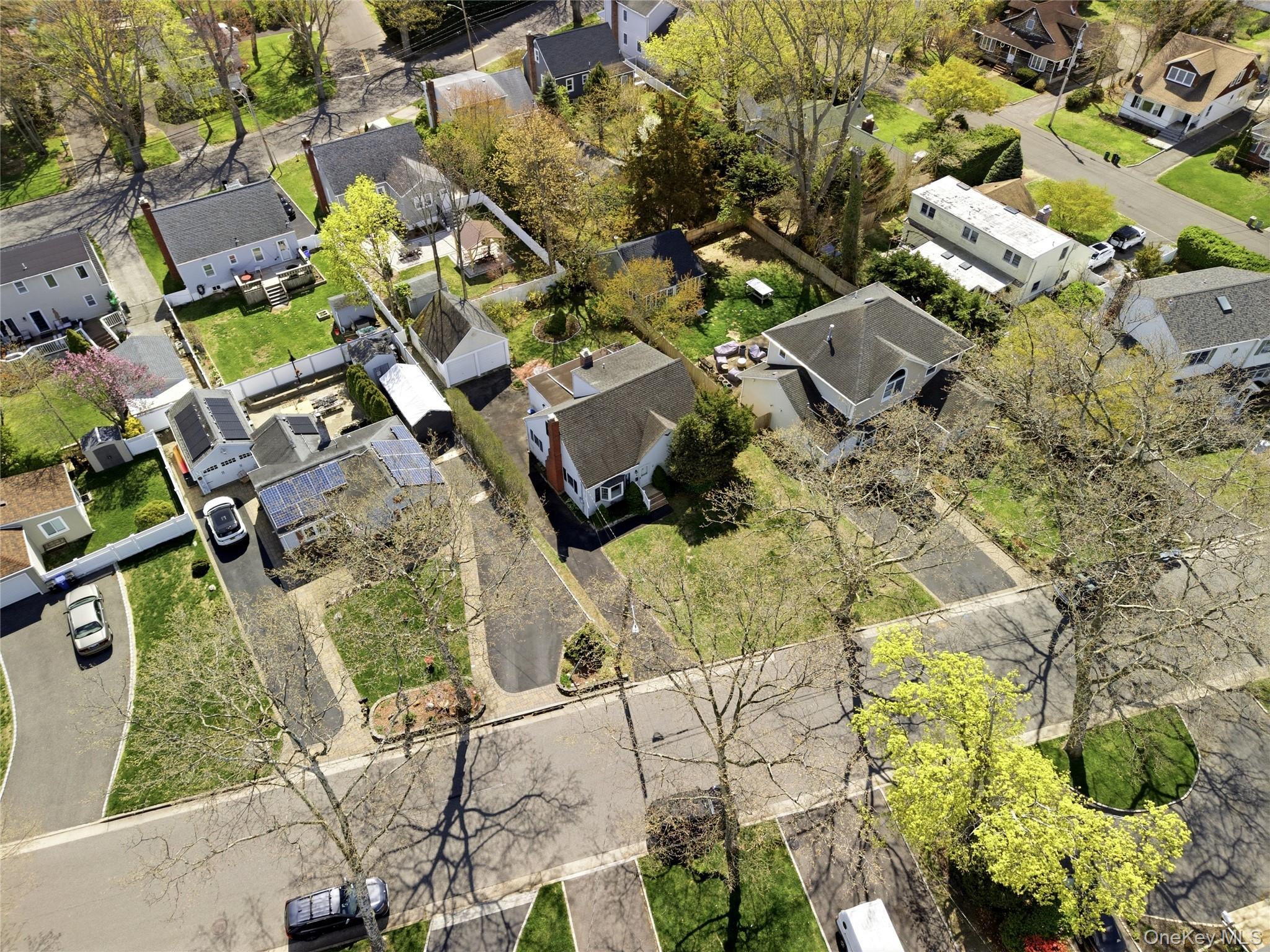 Single Family Central  Suffolk County, NY 11701, MLS-989580-48