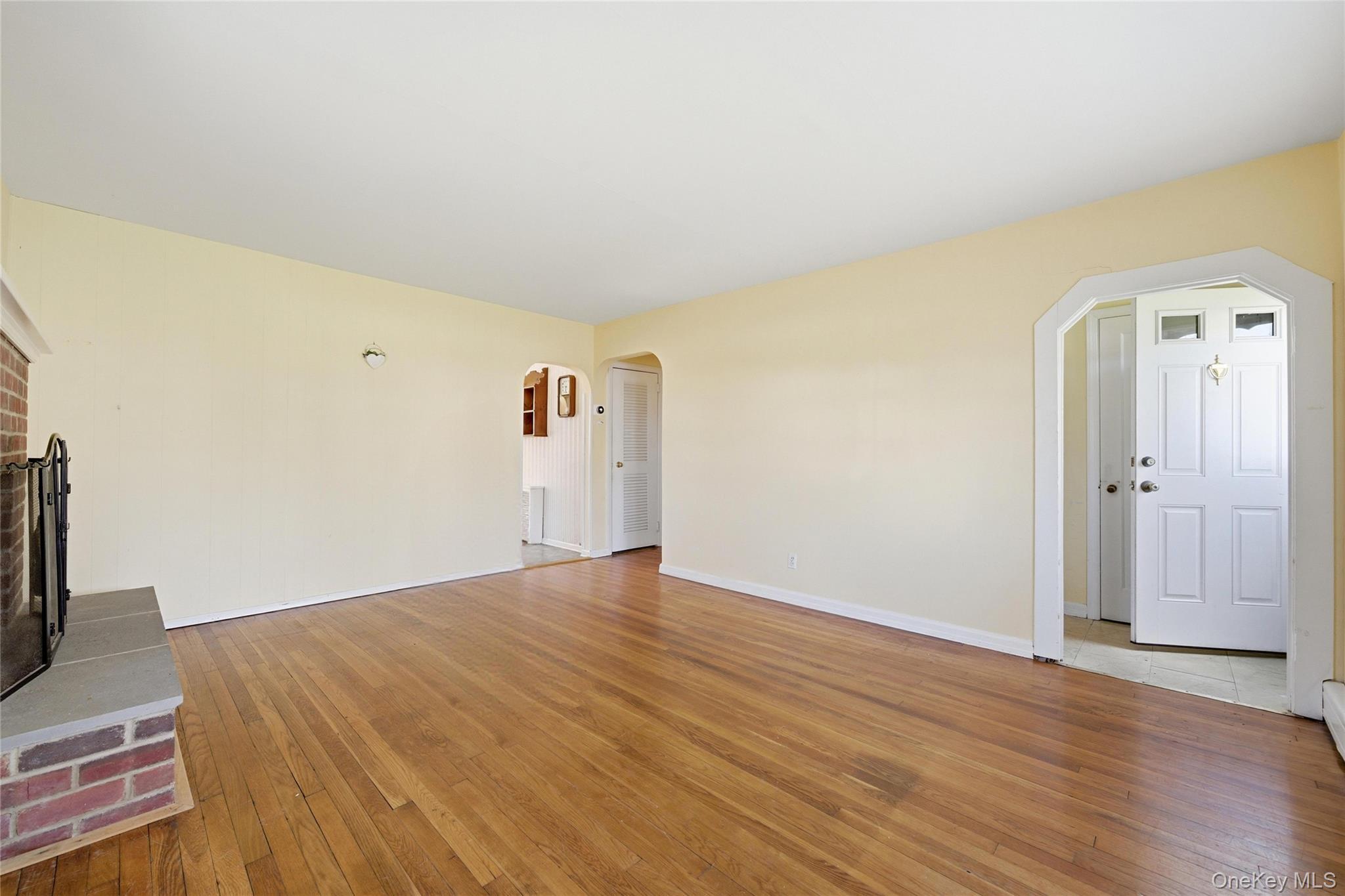 Single Family Central  Suffolk County, NY 11701, MLS-989580-7