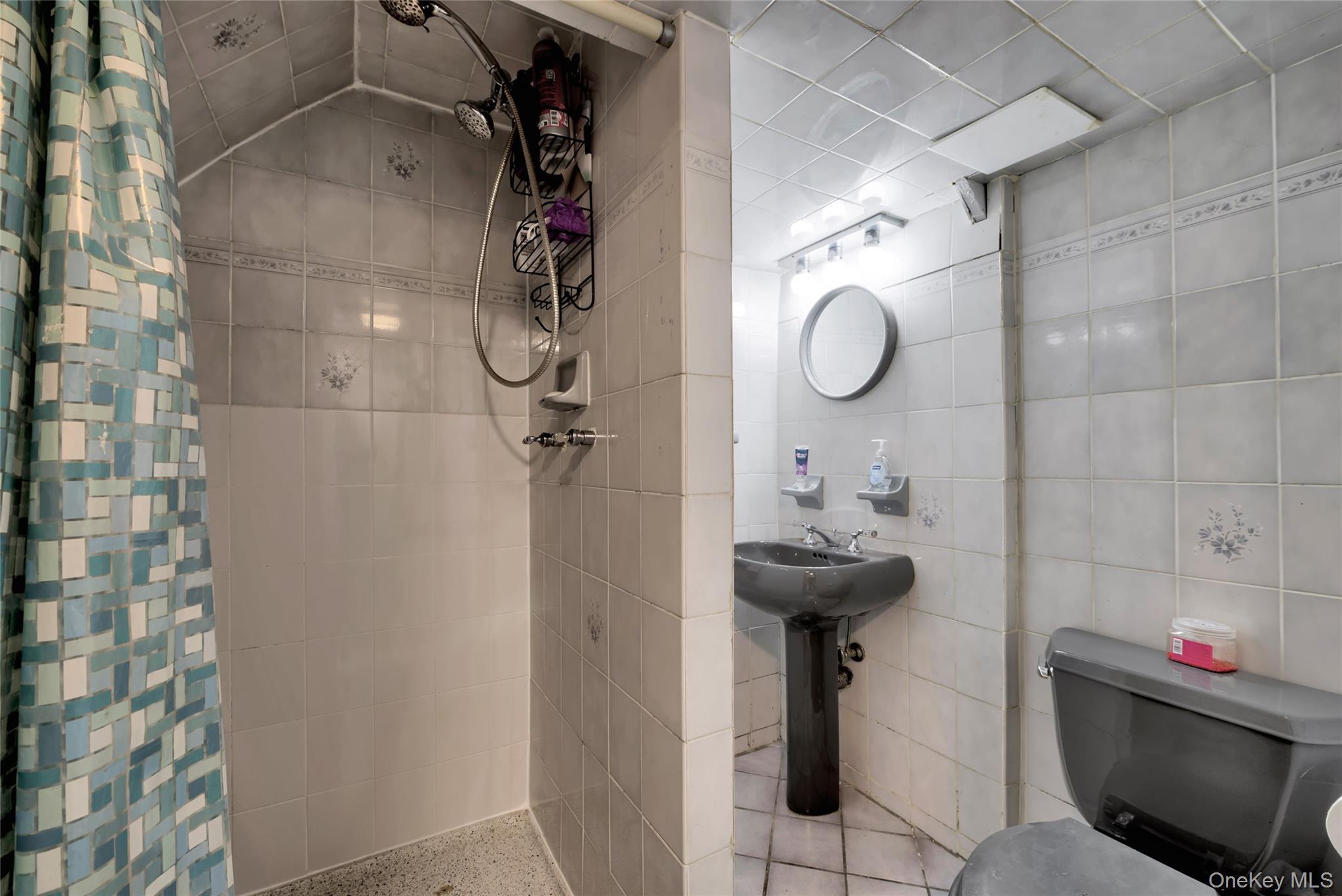 Single Family Argyle  Nassau County, NY 11566, MLS-989582-22