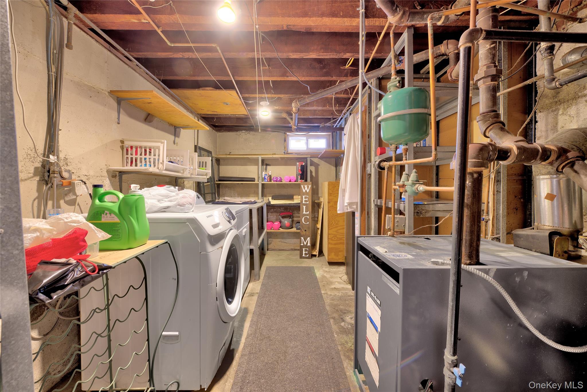 Single Family Argyle  Nassau County, NY 11566, MLS-989582-23