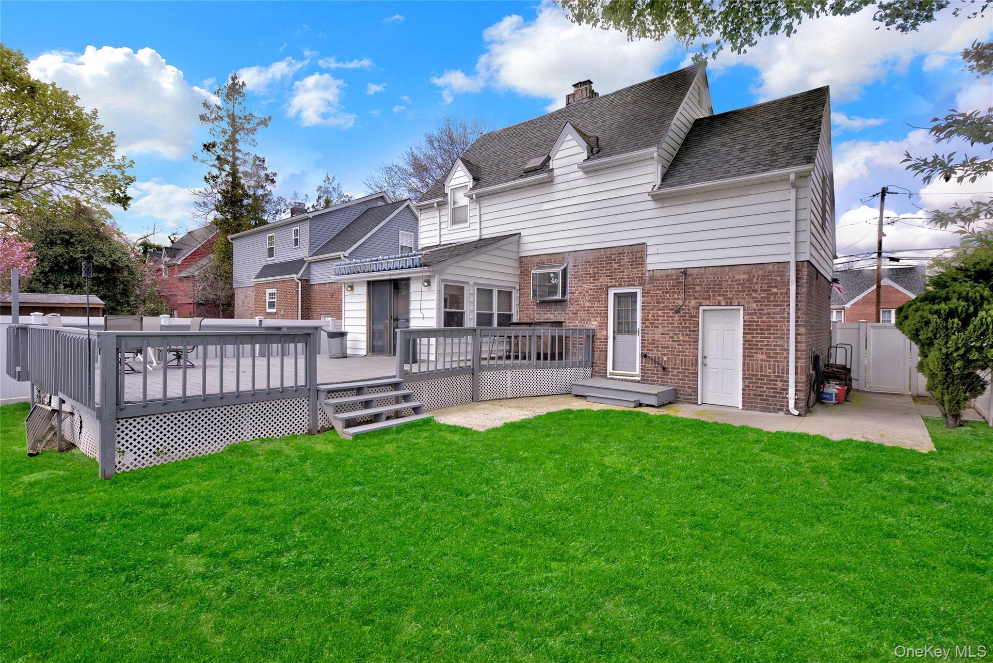 Single Family Argyle  Nassau County, NY 11566, MLS-989582-24