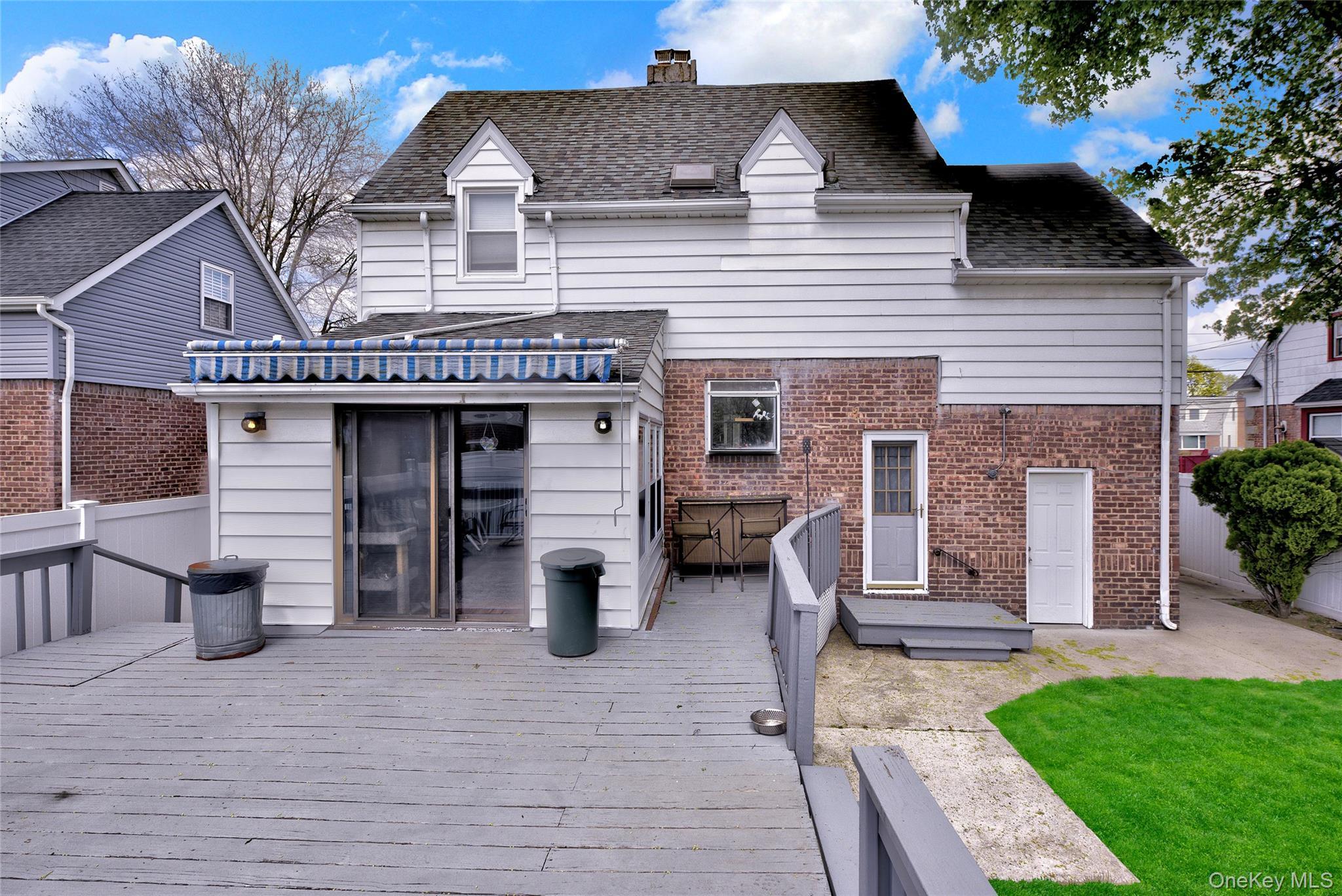 Single Family Argyle  Nassau County, NY 11566, MLS-989582-25