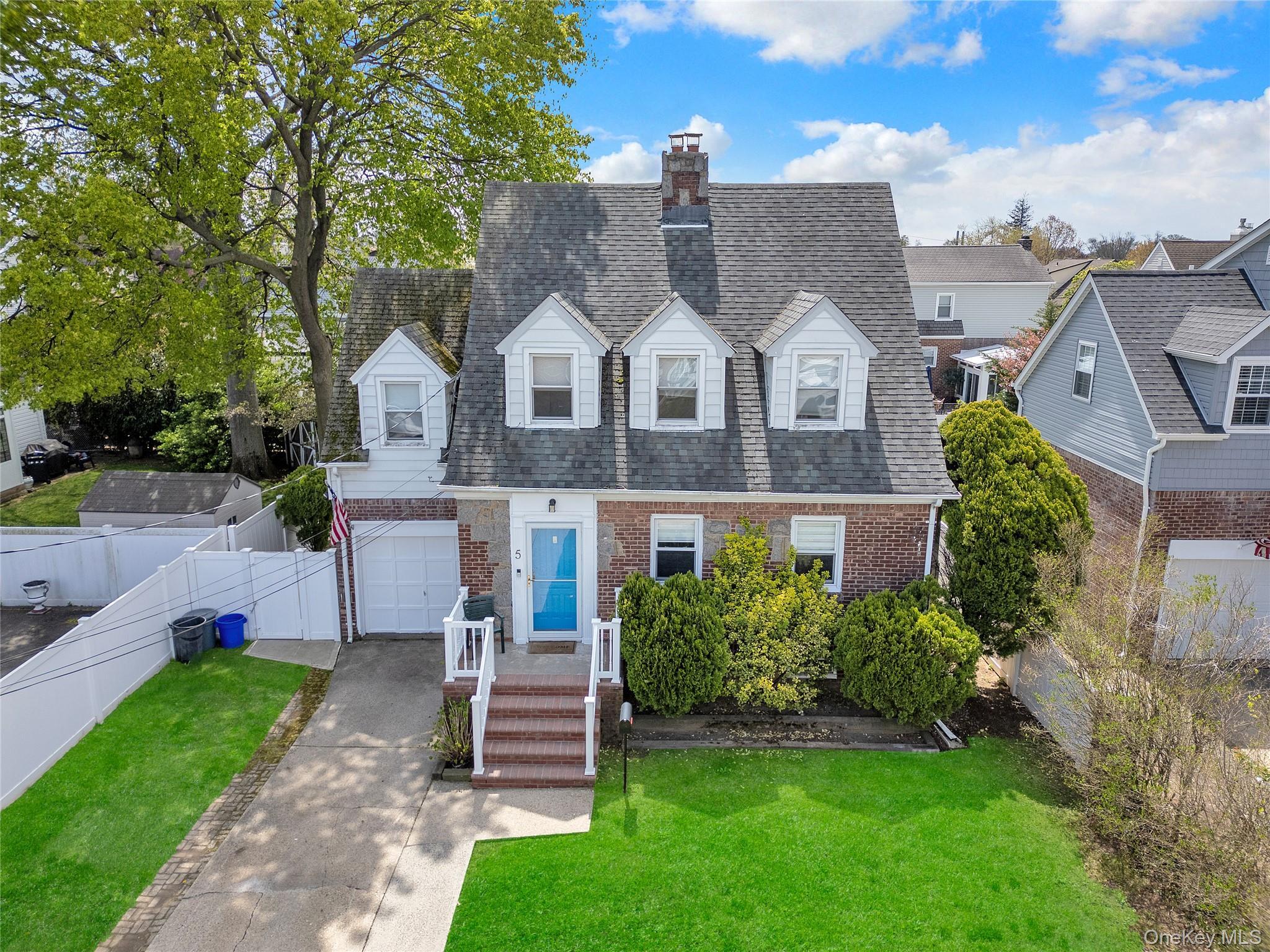 Single Family Argyle  Nassau County, NY 11566, MLS-989582-28