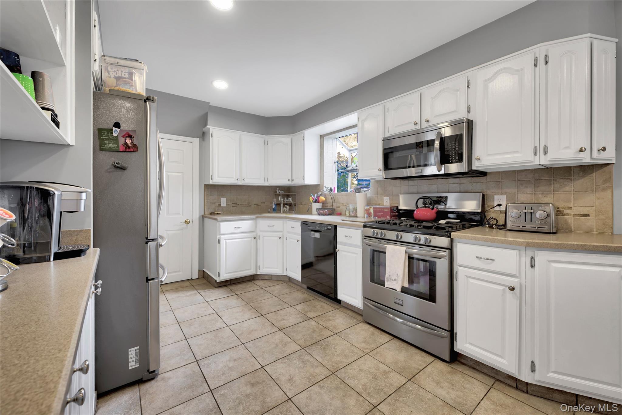 Single Family Argyle  Nassau County, NY 11566, MLS-989582-7