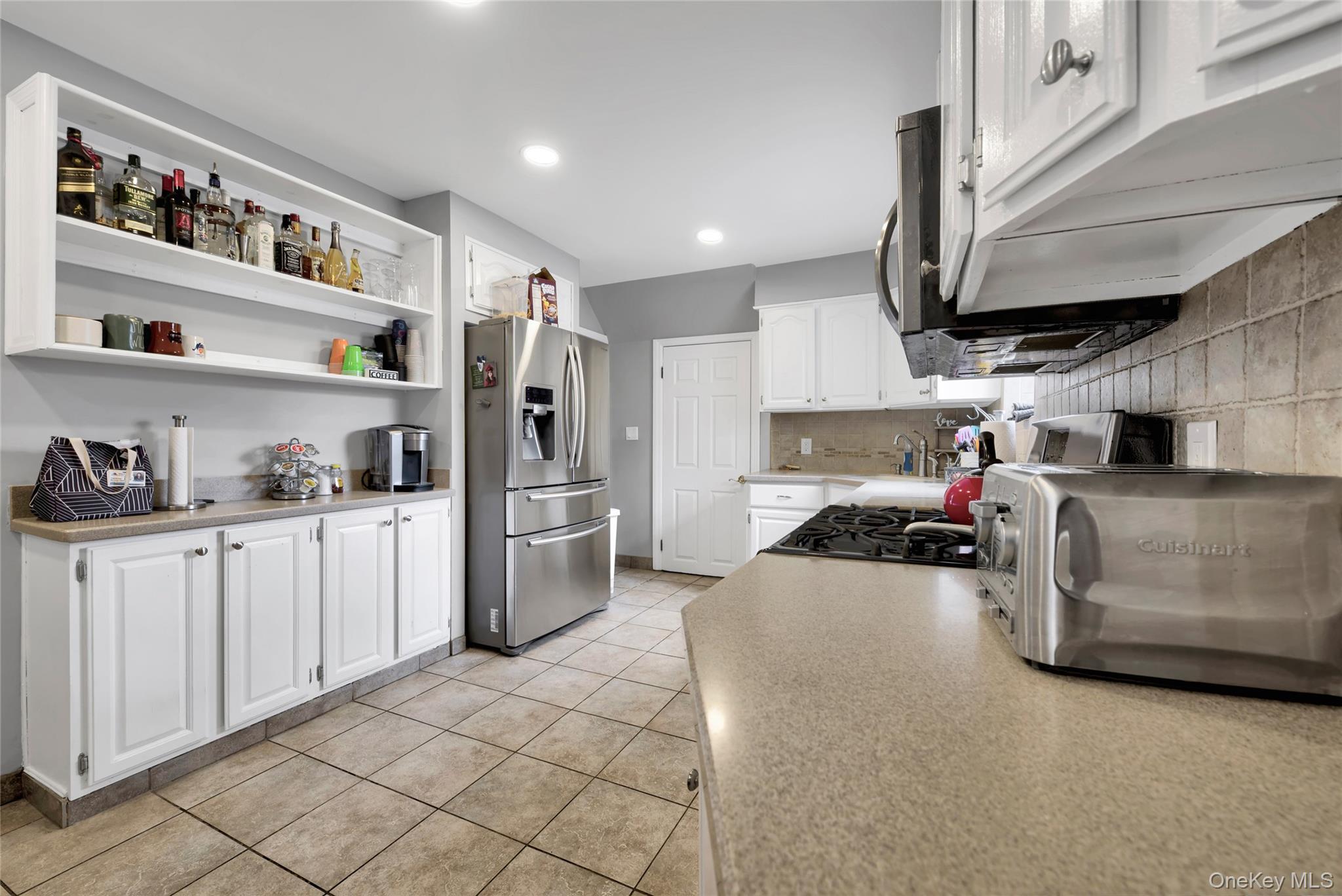 Single Family Argyle  Nassau County, NY 11566, MLS-989582-8