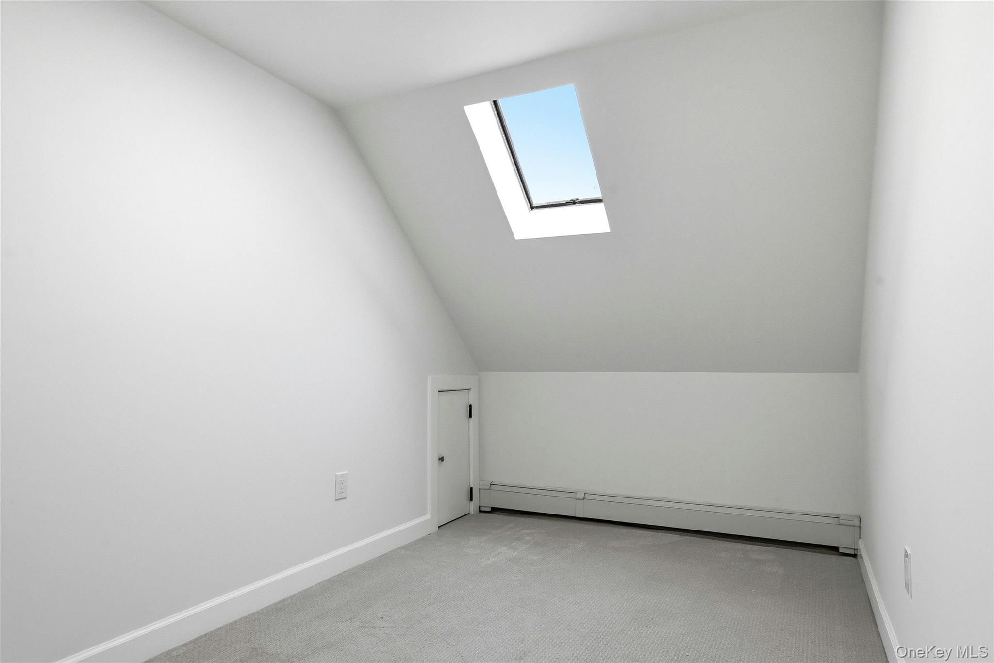 Single Family Pennaquid  Suffolk County, NY 11727, MLS-989598-33