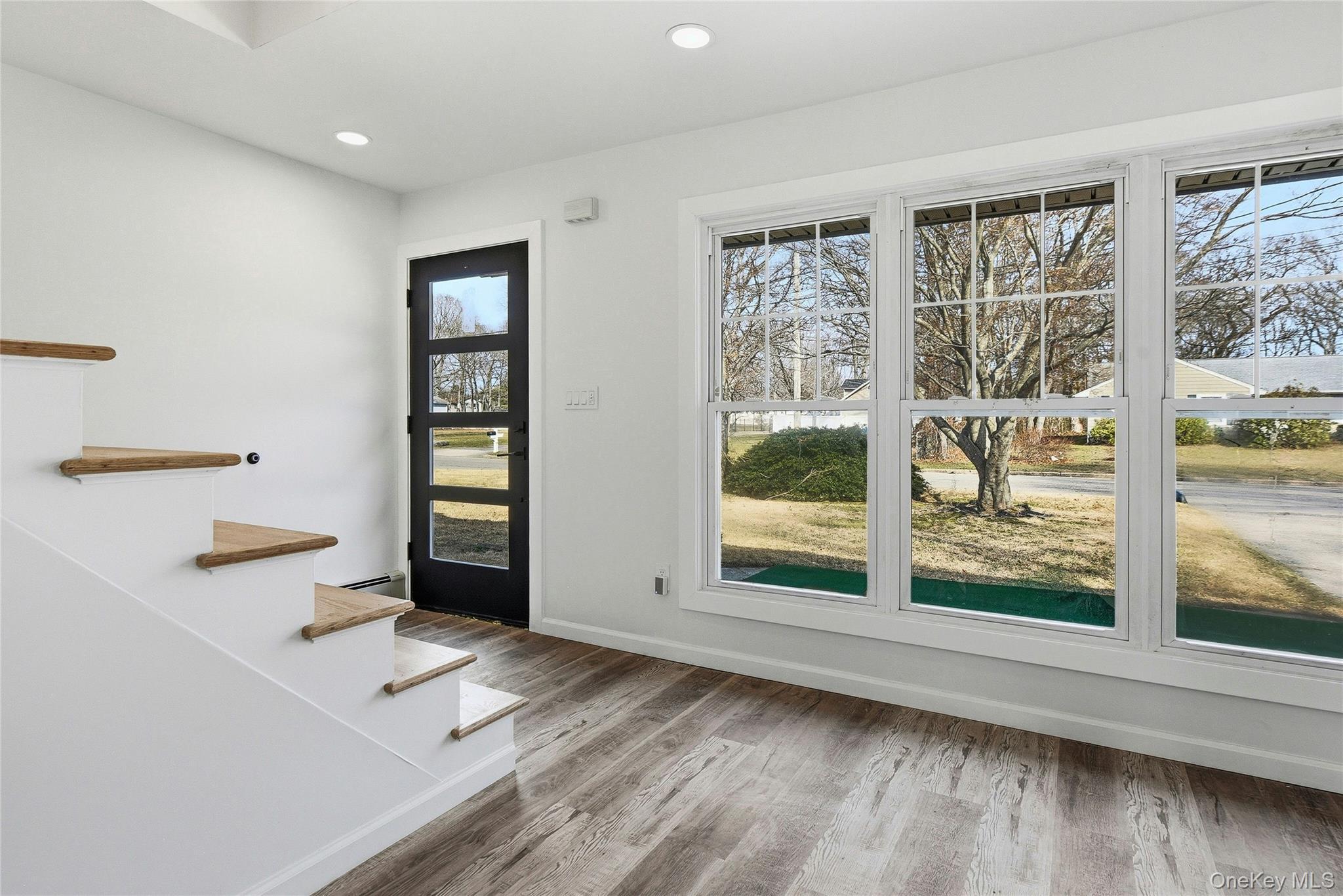 Single Family Pennaquid  Suffolk County, NY 11727, MLS-989598-5