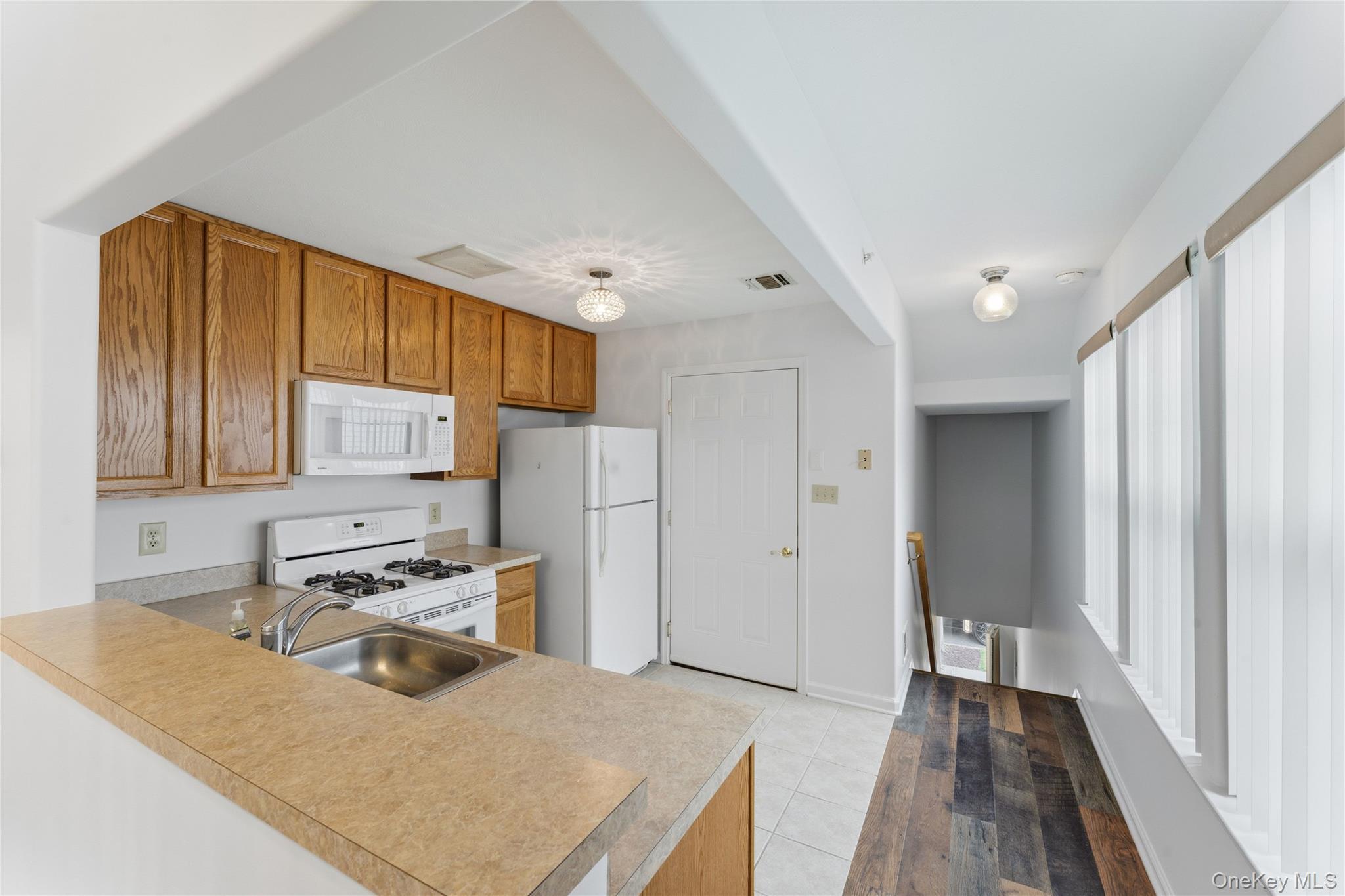 Single Family Meridian Queens, NY 11692, MLS-989615-21