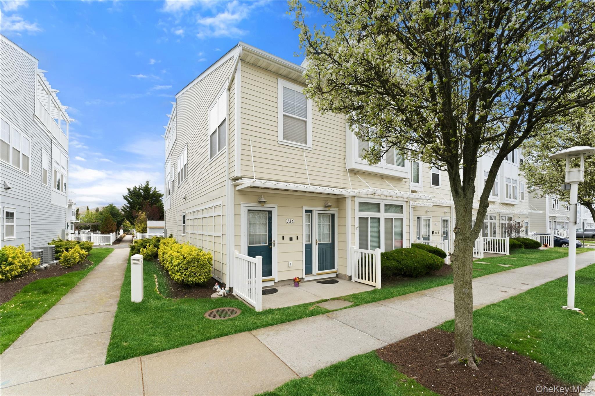 Single Family Meridian Queens, NY 11692, MLS-989615-28