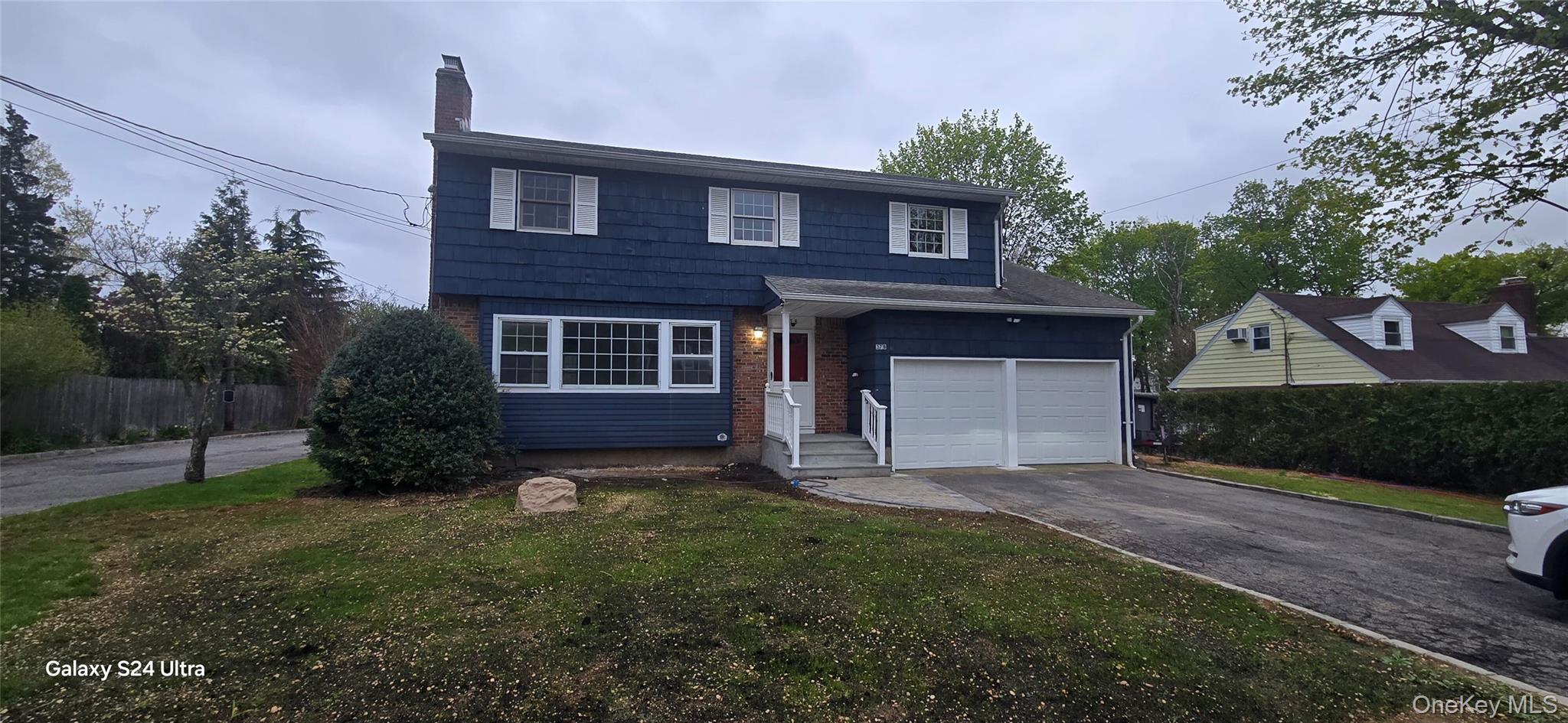 Single Family 14th Suffolk County, NY 11746, MLS-989616-11