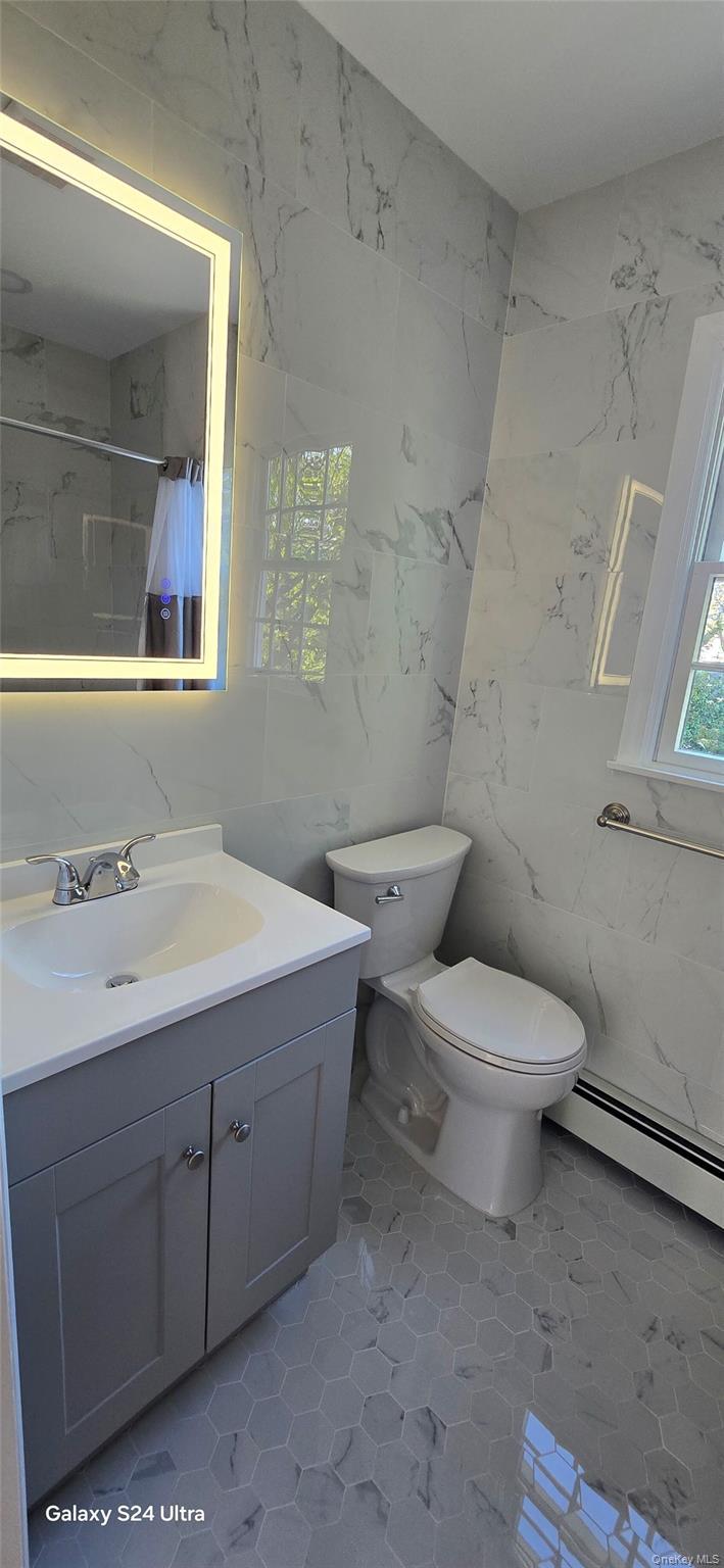 Single Family 14th Suffolk County, NY 11746, MLS-989616-13
