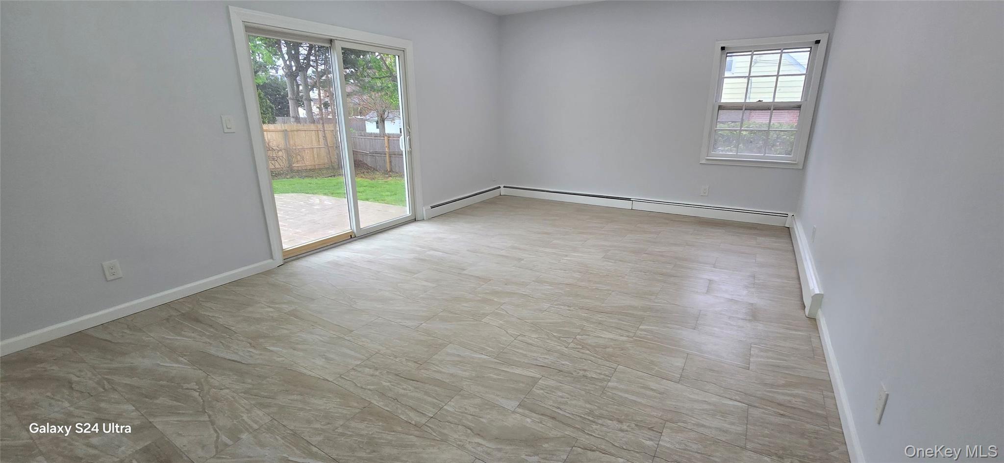 Single Family 14th  Suffolk County, NY 11746, MLS-989616-21