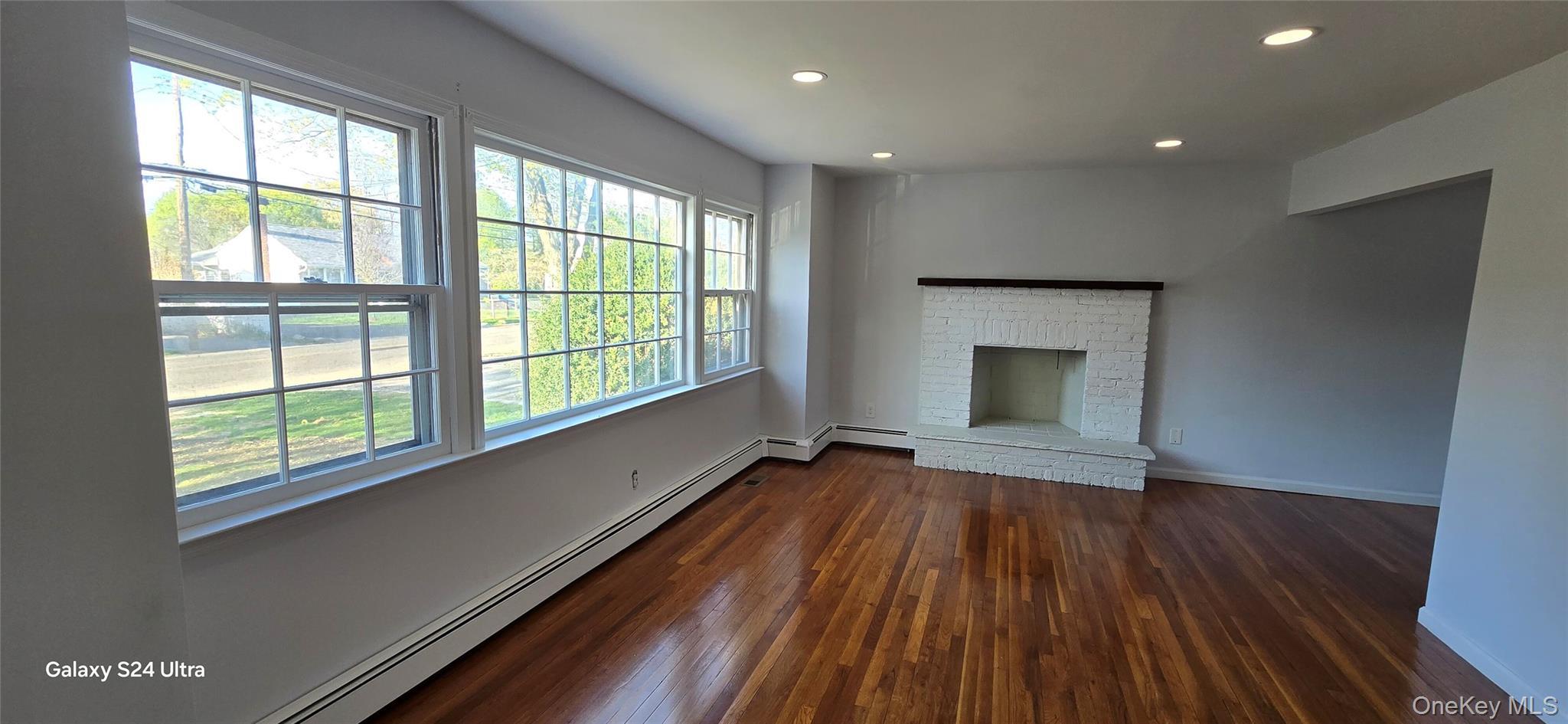 Single Family 14th Suffolk County, NY 11746, MLS-989616-4