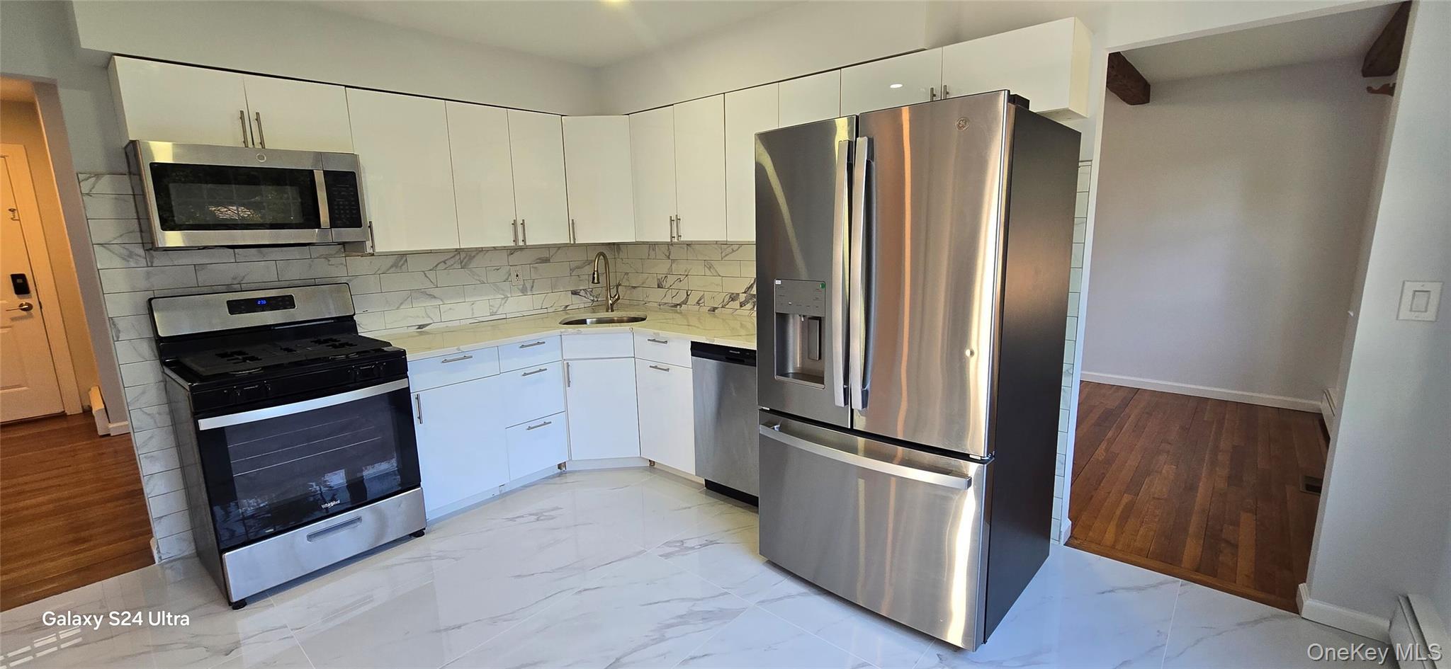 Single Family 14th Suffolk County, NY 11746, MLS-989616-8