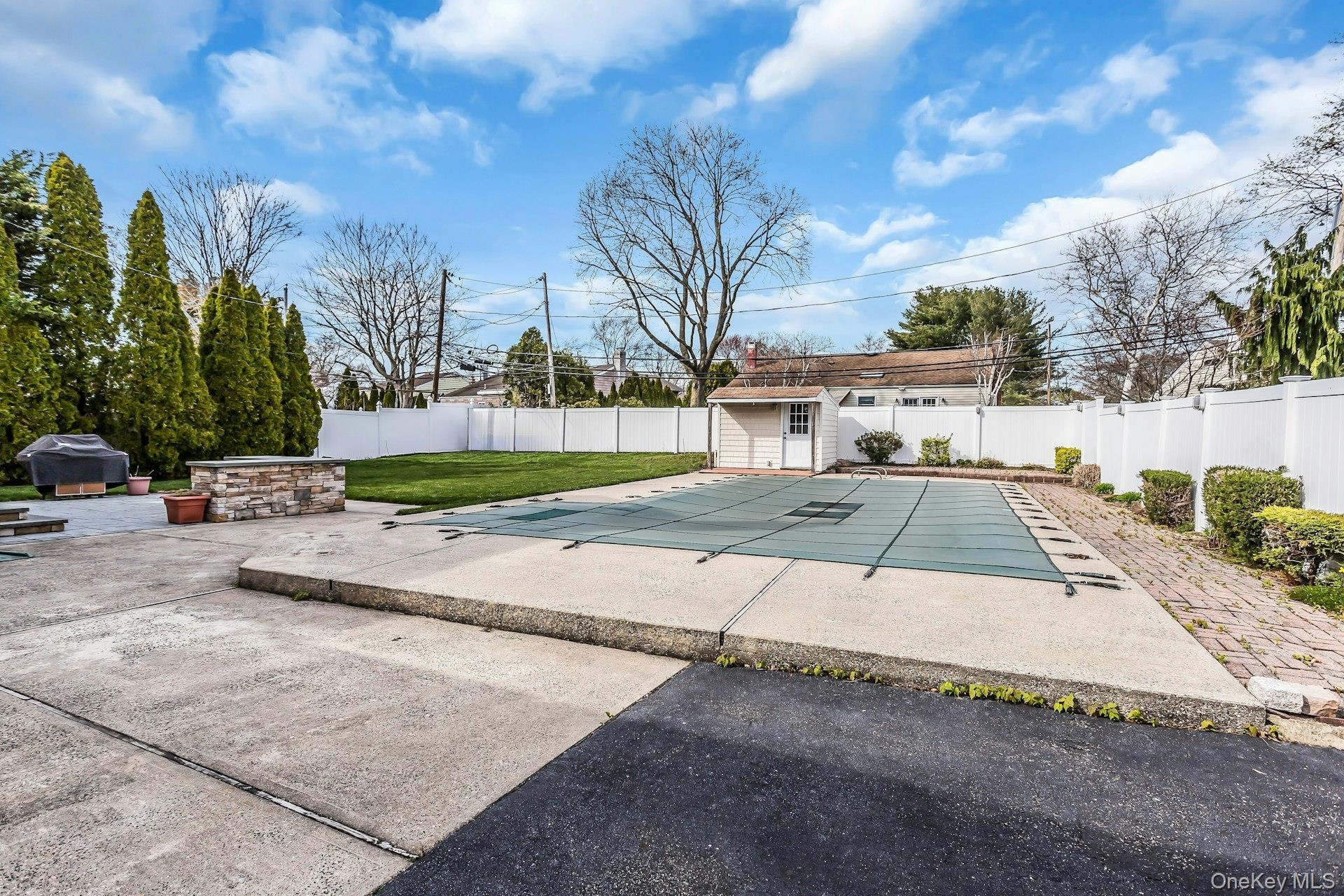 Single Family Primrose  Suffolk County, NY 11754, MLS-989658-21