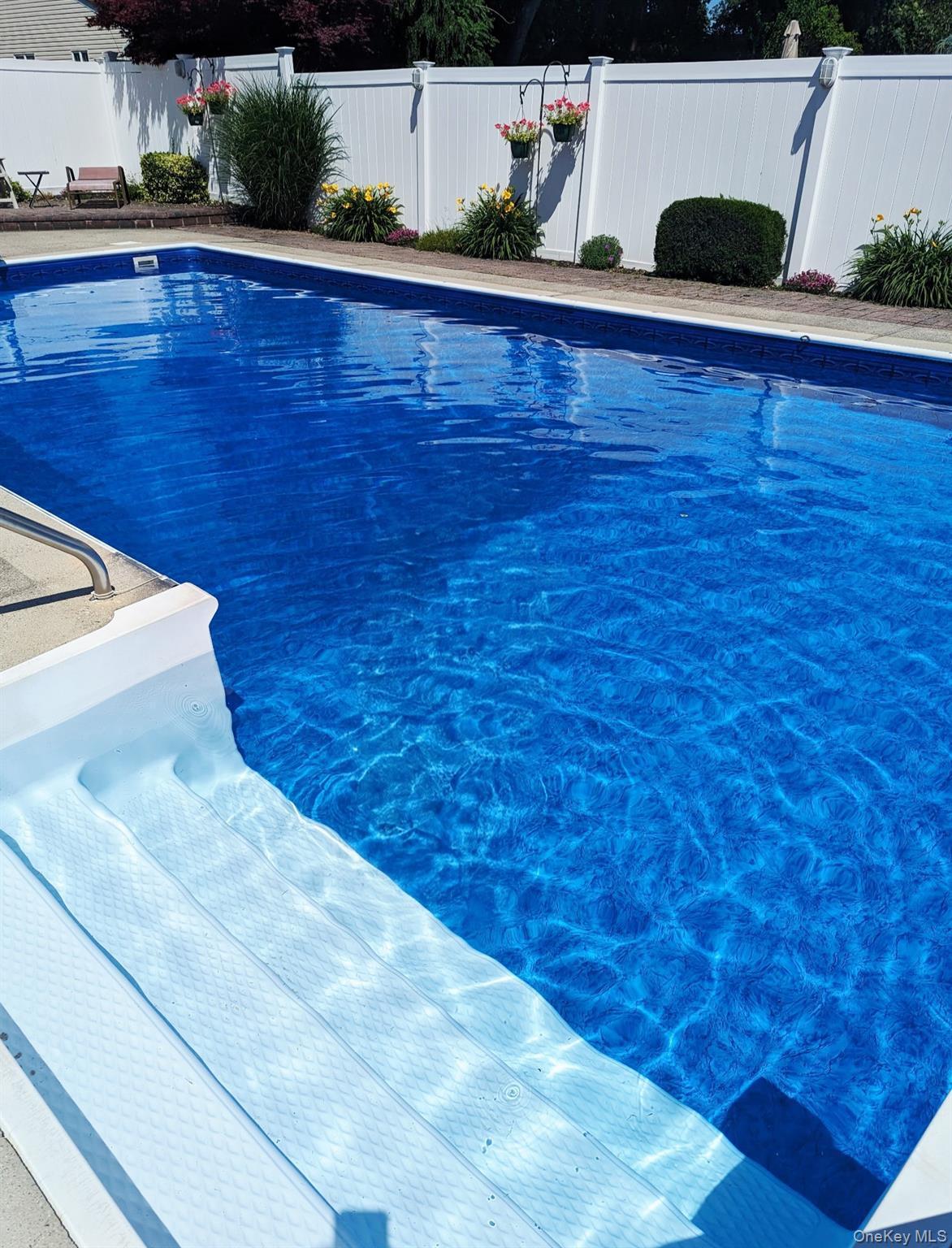 Single Family Primrose  Suffolk County, NY 11754, MLS-989658-25