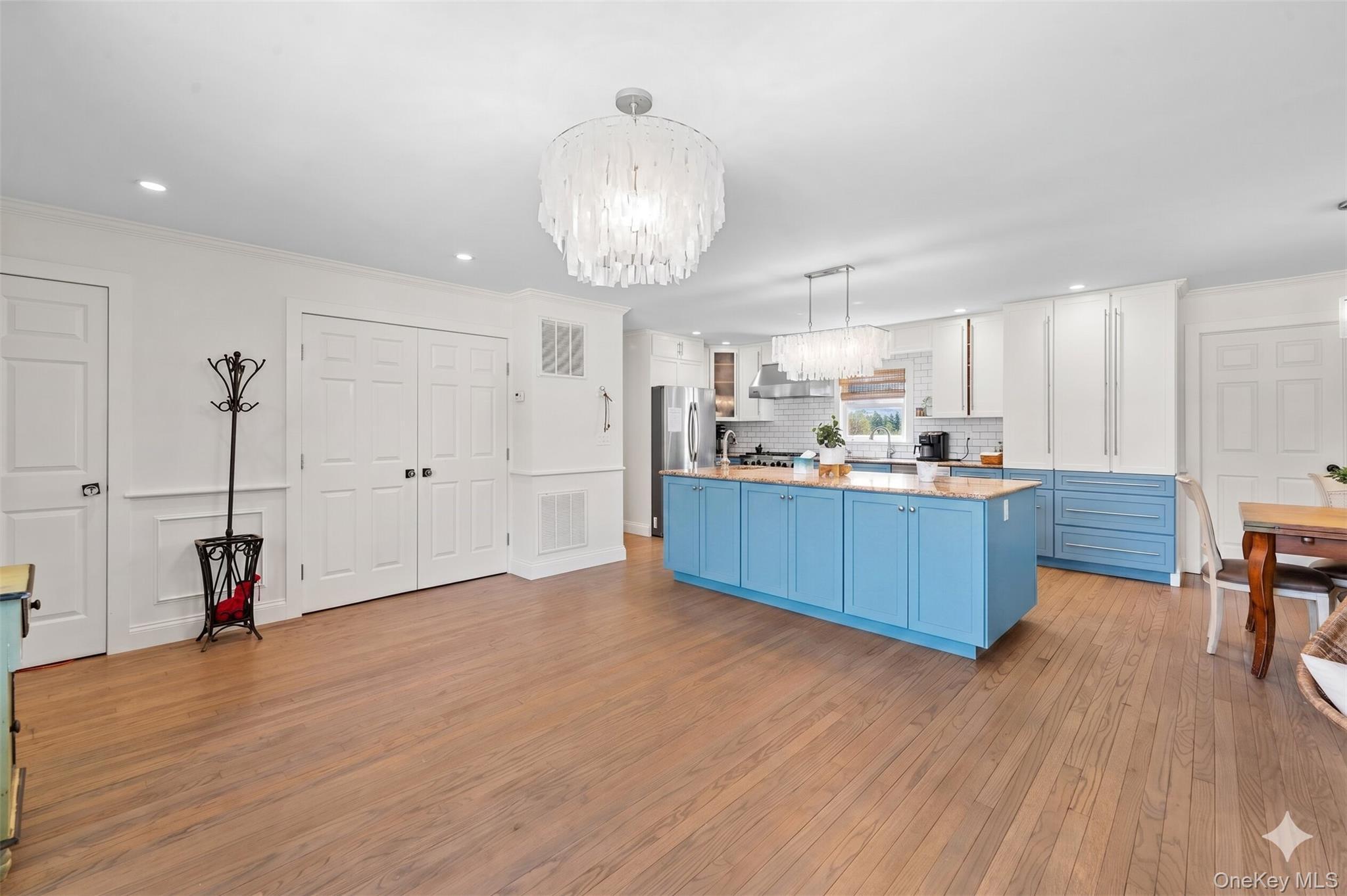 Single Family Evergreen  Suffolk County, NY 11940, MLS-989662-7