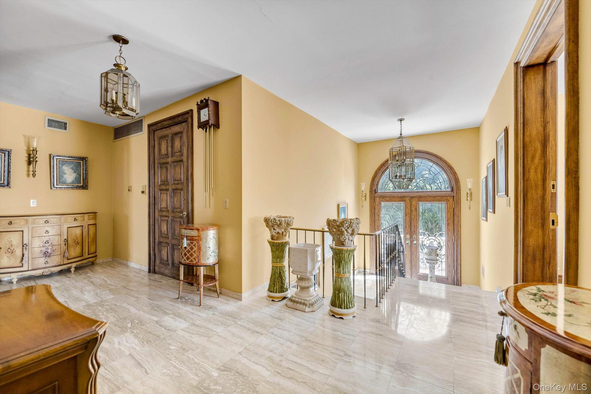 Single Family Malba Drive Queens, NY 11357, MLS-989708-16