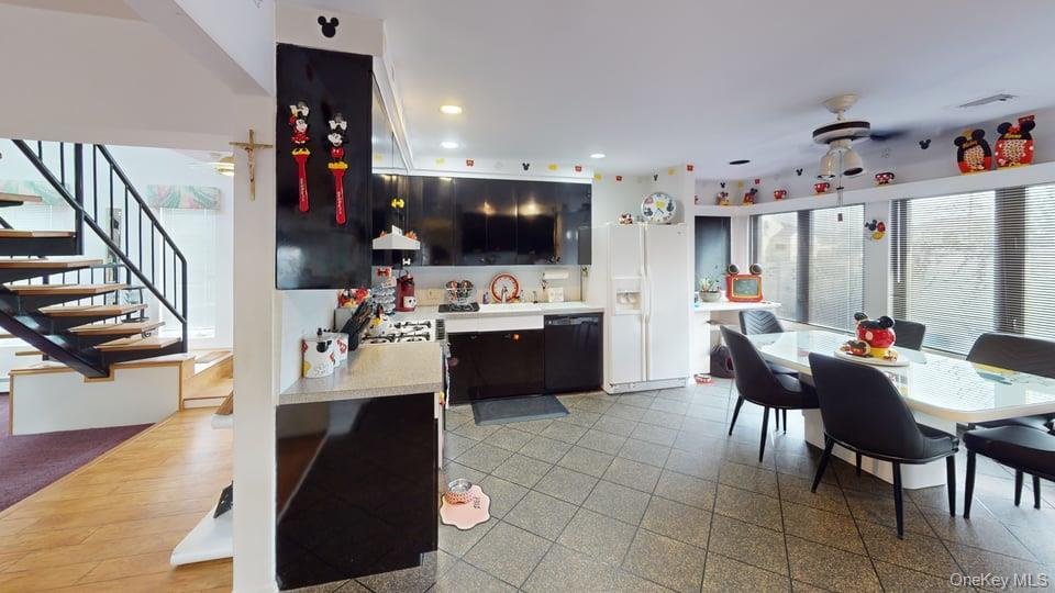 Single Family Coolidge  Suffolk County, NY 11701, MLS-989722-3