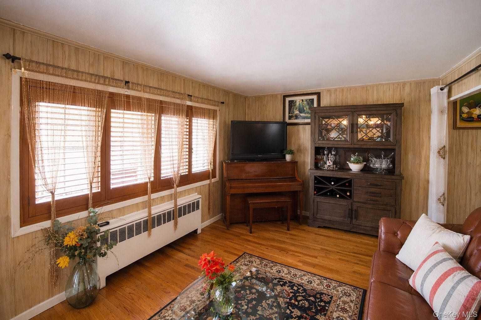 Single Family Cheshire Road Nassau County, NY 11714, MLS-989728-9