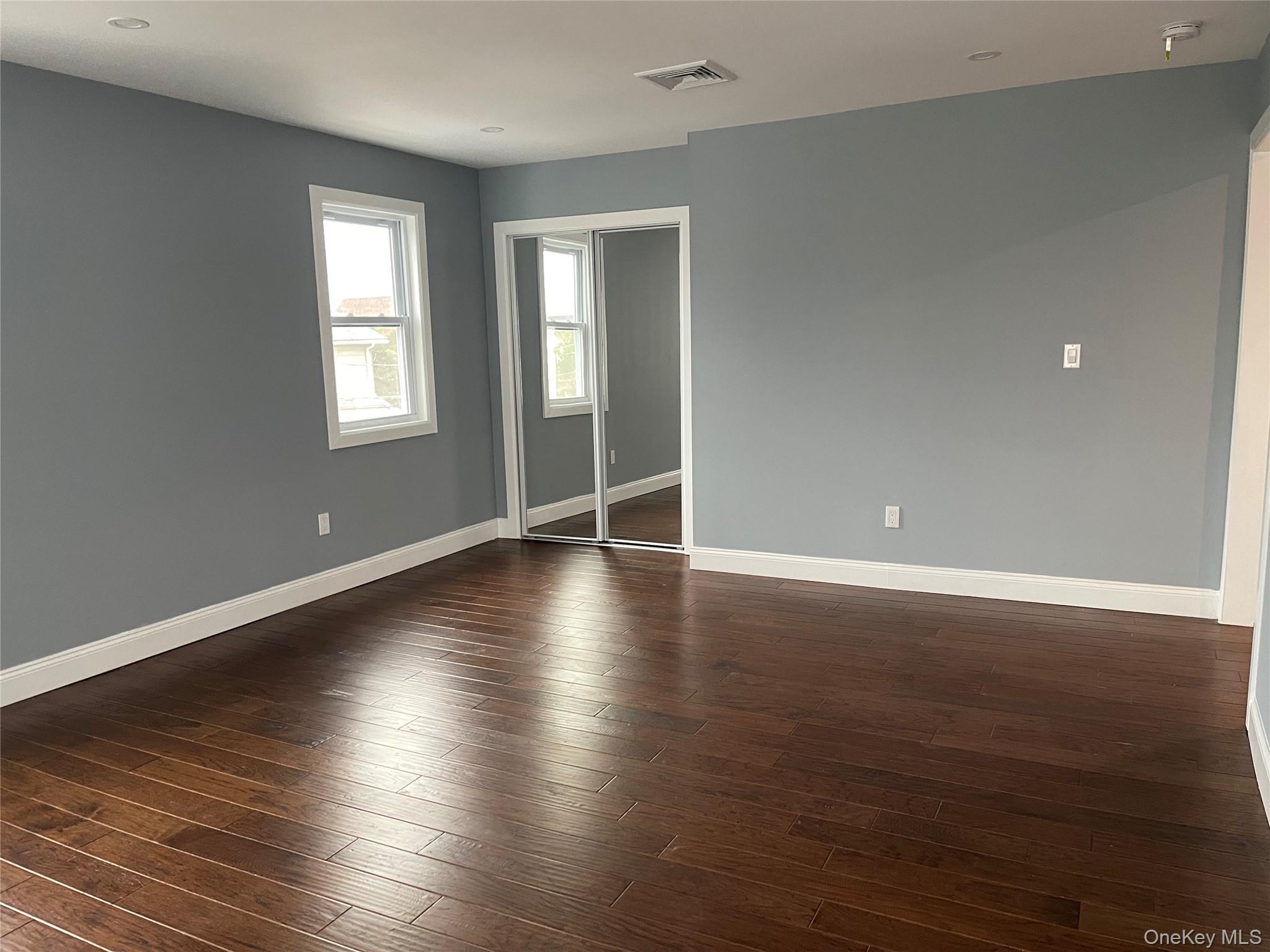 Single Family Covert  Nassau County, NY 11550, MLS-989742-4