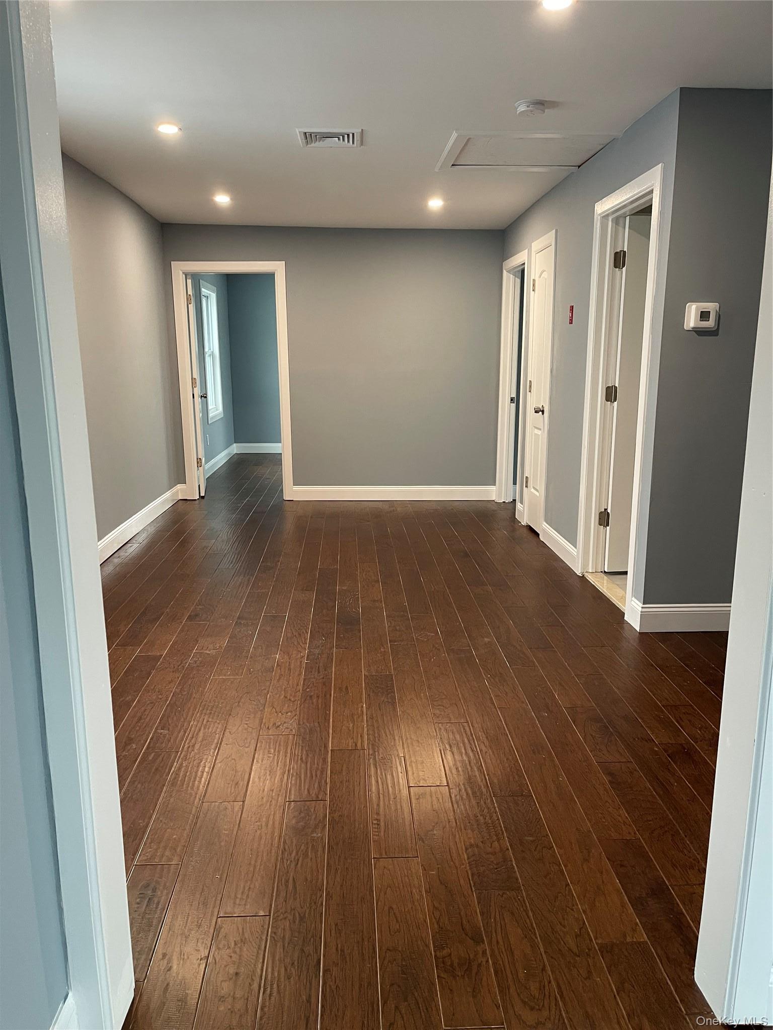 Single Family Covert  Nassau County, NY 11550, MLS-989742-5