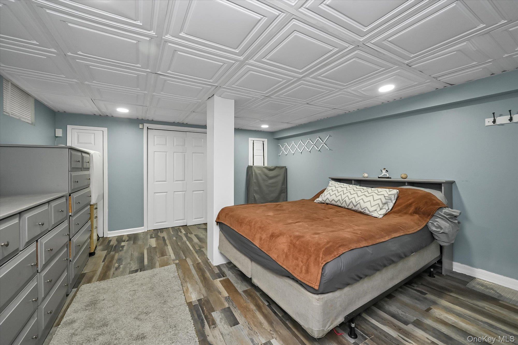 Single Family 58th Queens, NY 11378, MLS-989749-14