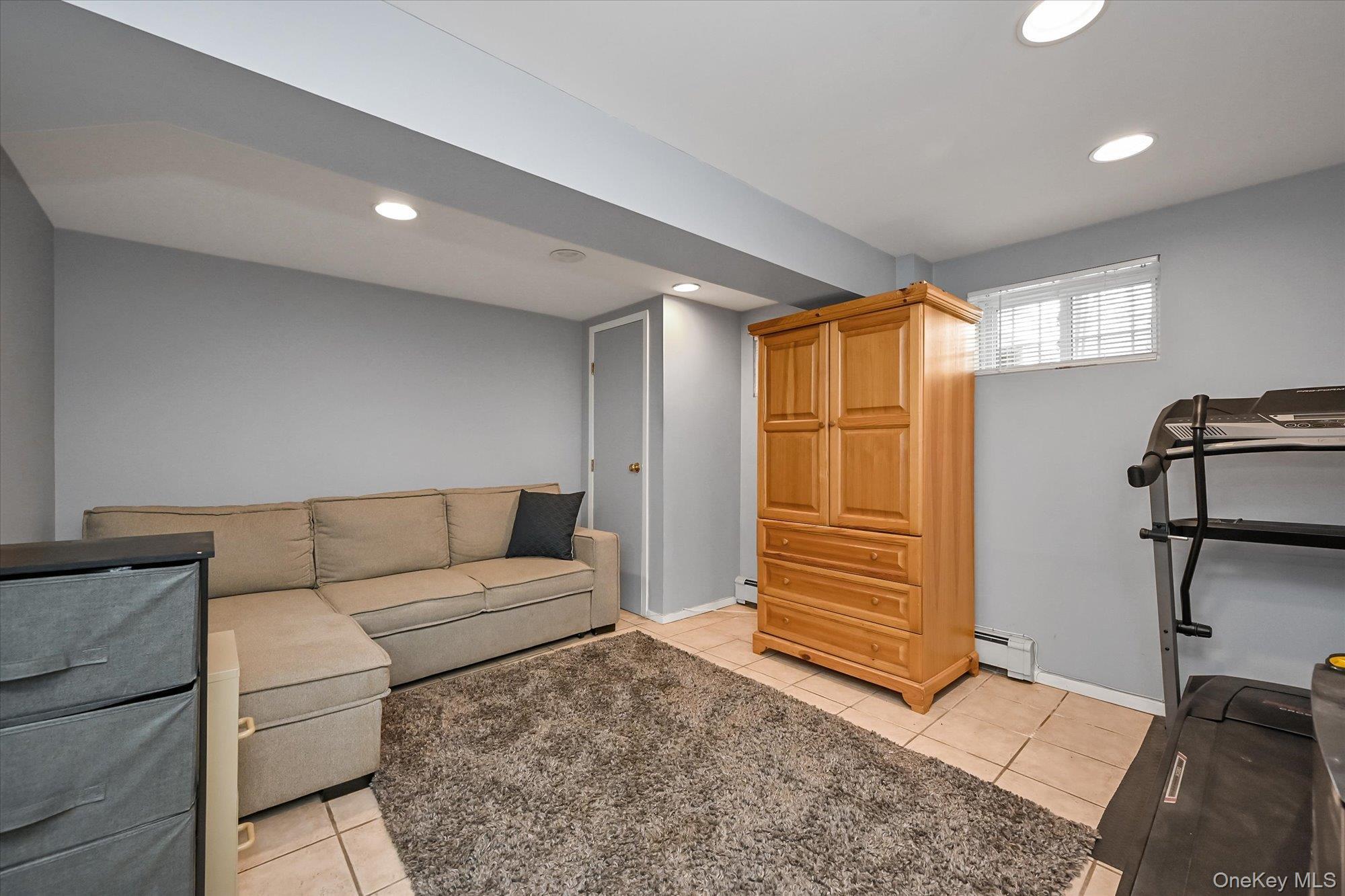 Single Family 58th Queens, NY 11378, MLS-989749-16