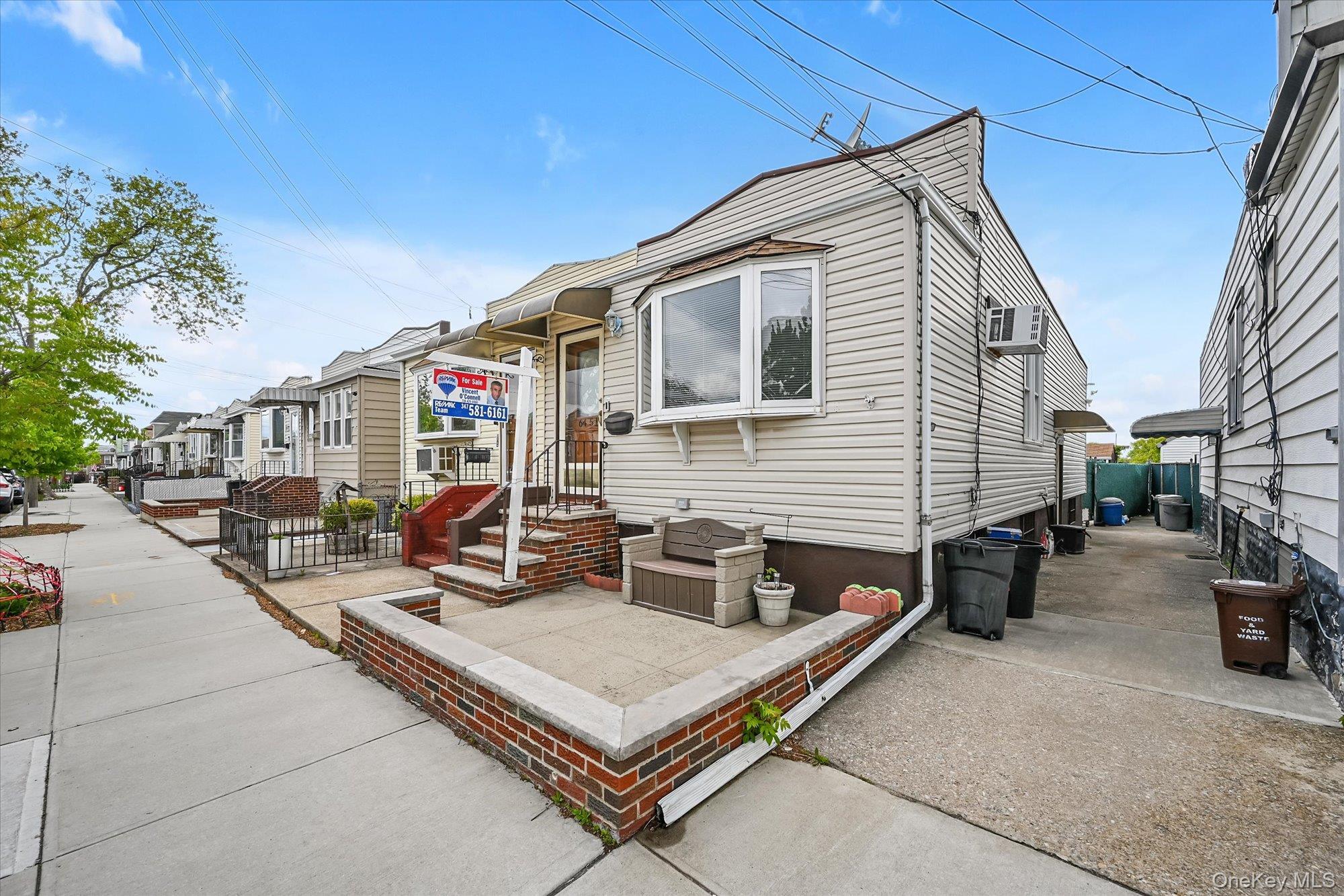 Single Family 58th  Queens, NY 11378, MLS-989749-21