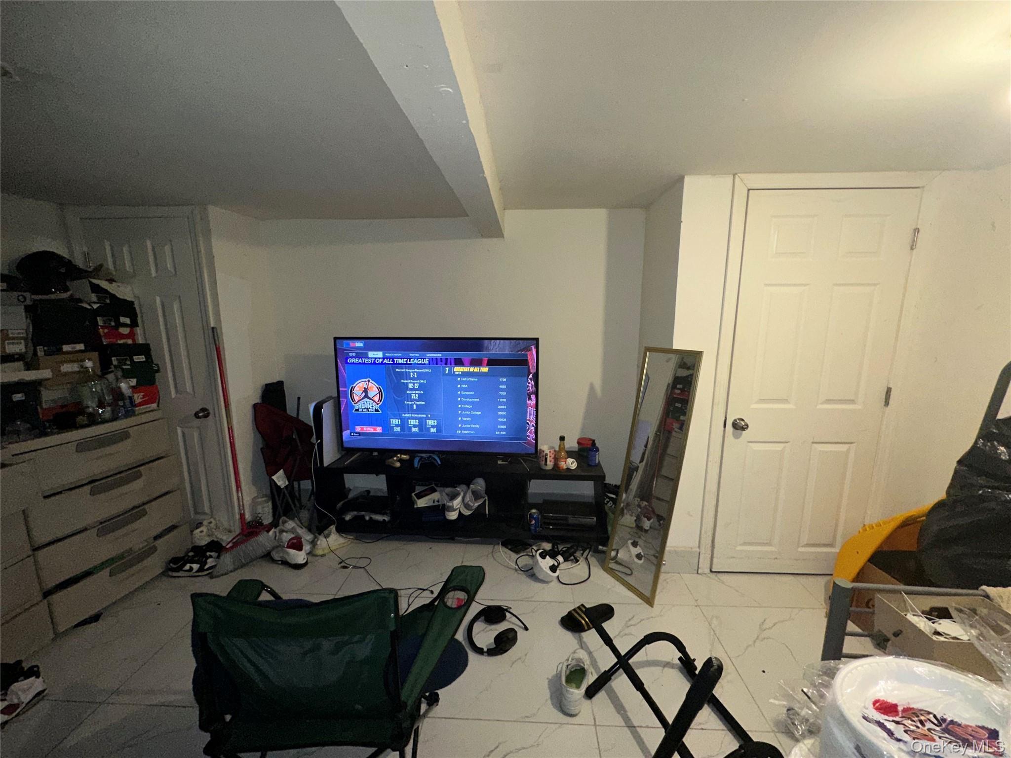 Single Family 255th  Queens, NY 11422, MLS-989754-8