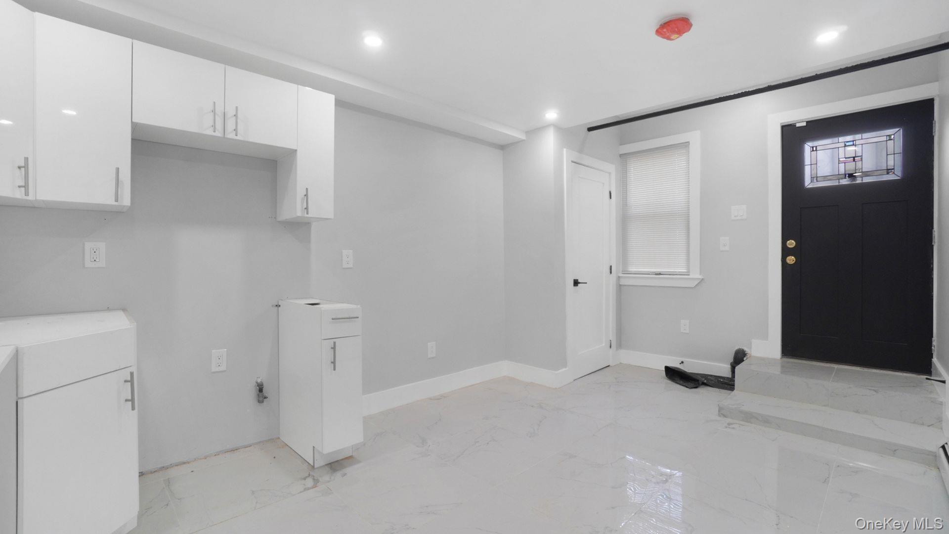 Single Family 183rd  Bronx, NY 10458, MLS-989763-15