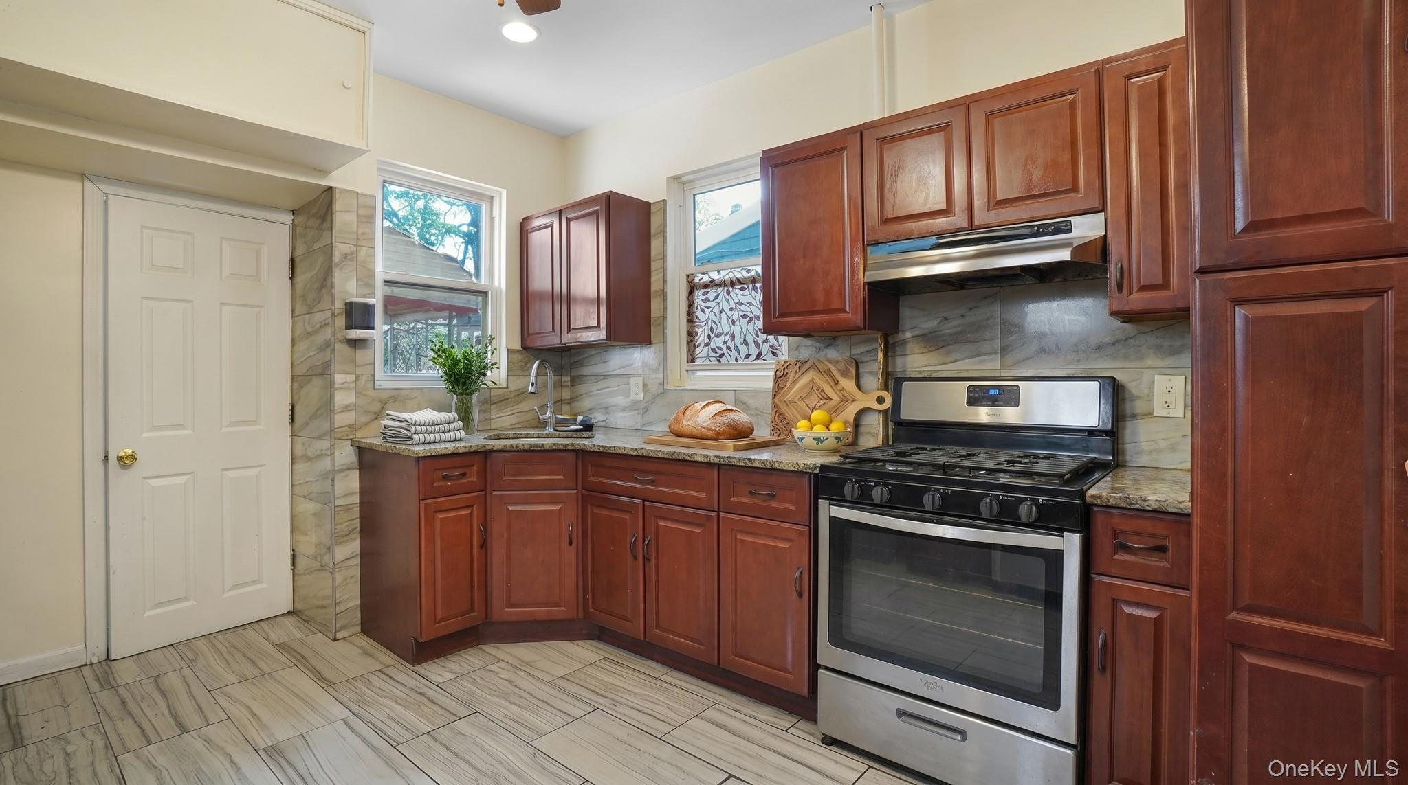 Single Family 85th Queens, NY 11418, MLS-989770-9