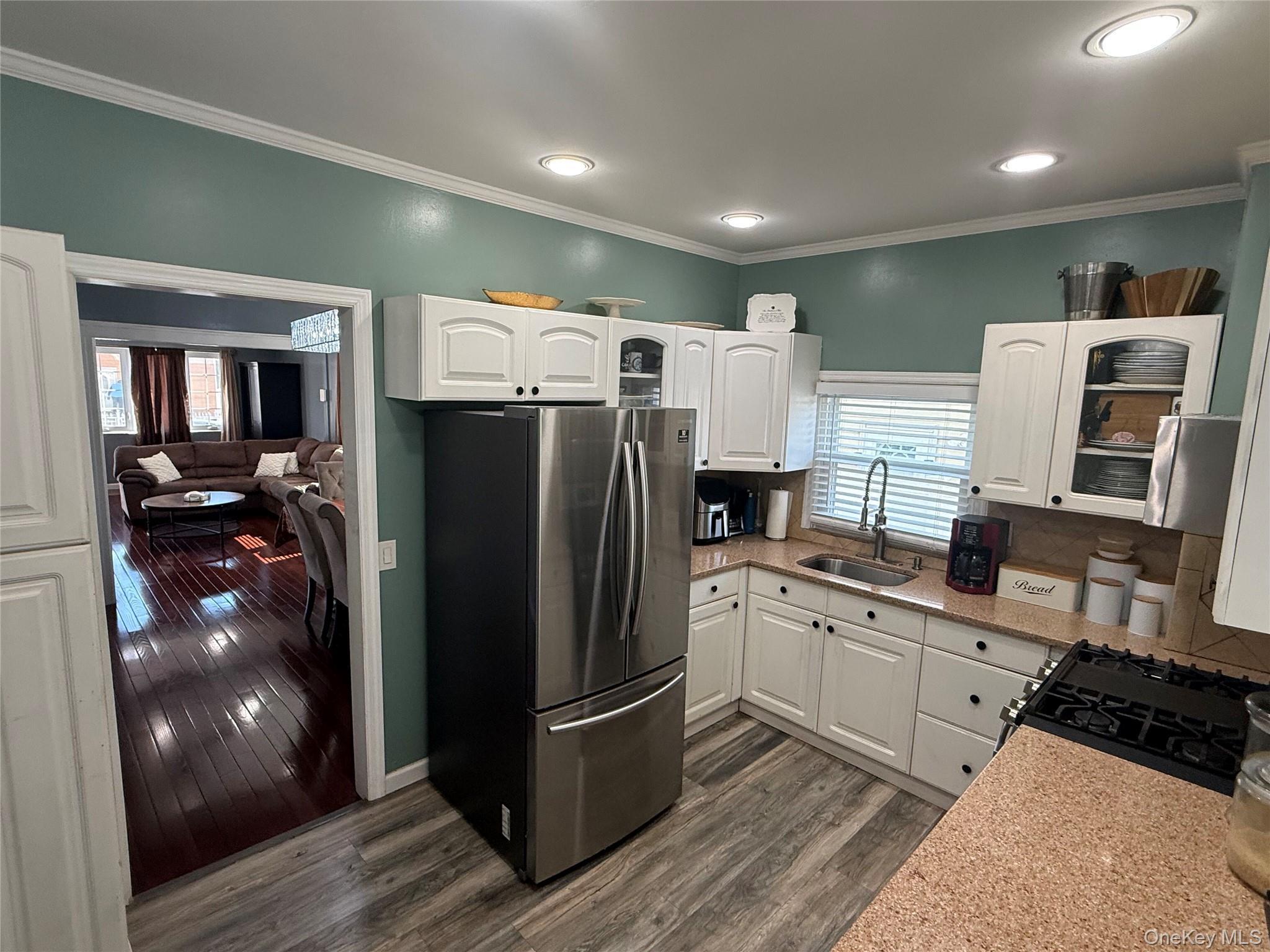 Single Family Dewitt  Nassau County, NY 11580, MLS-989793-12