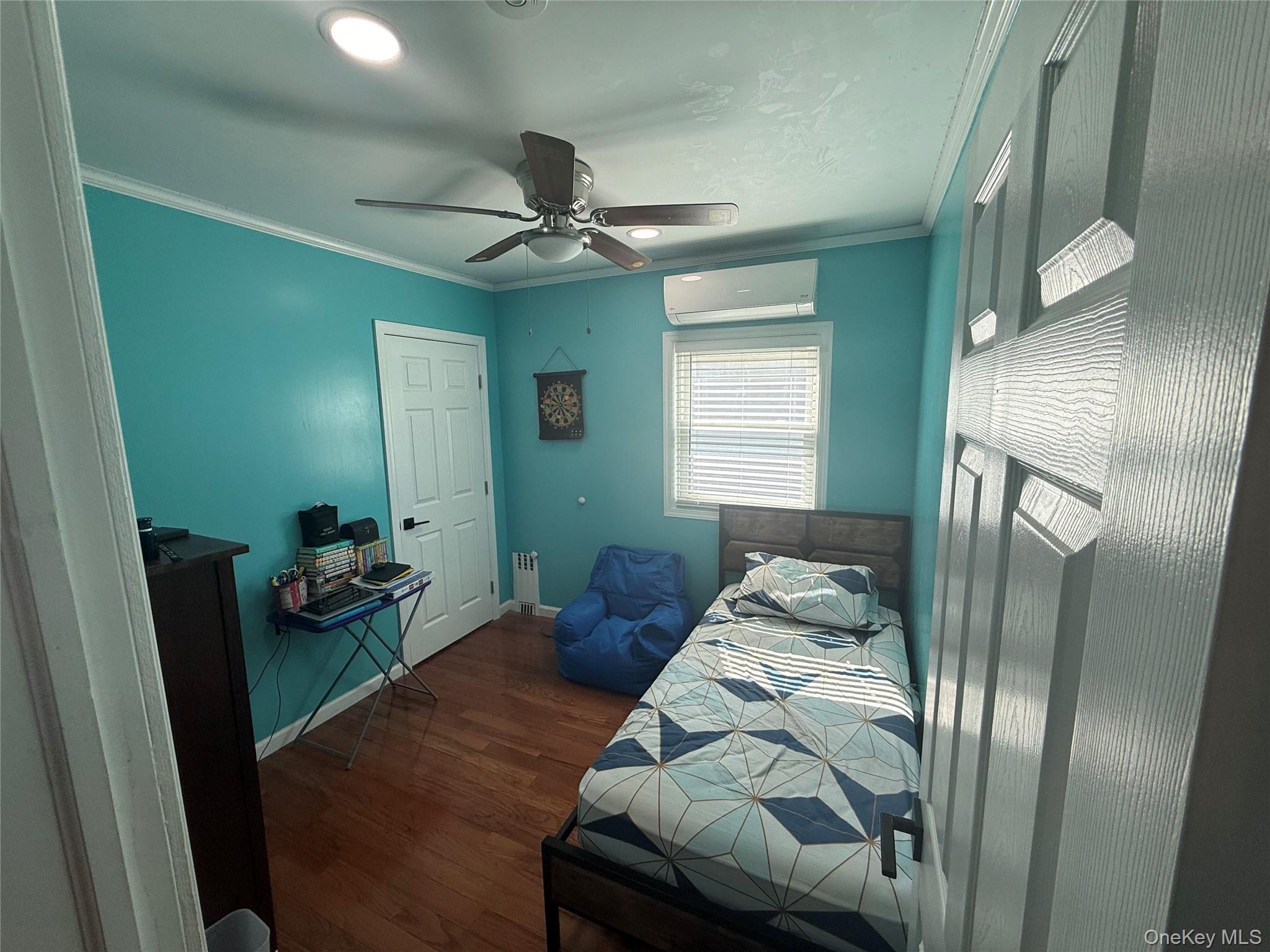 Single Family Dewitt  Nassau County, NY 11580, MLS-989793-20