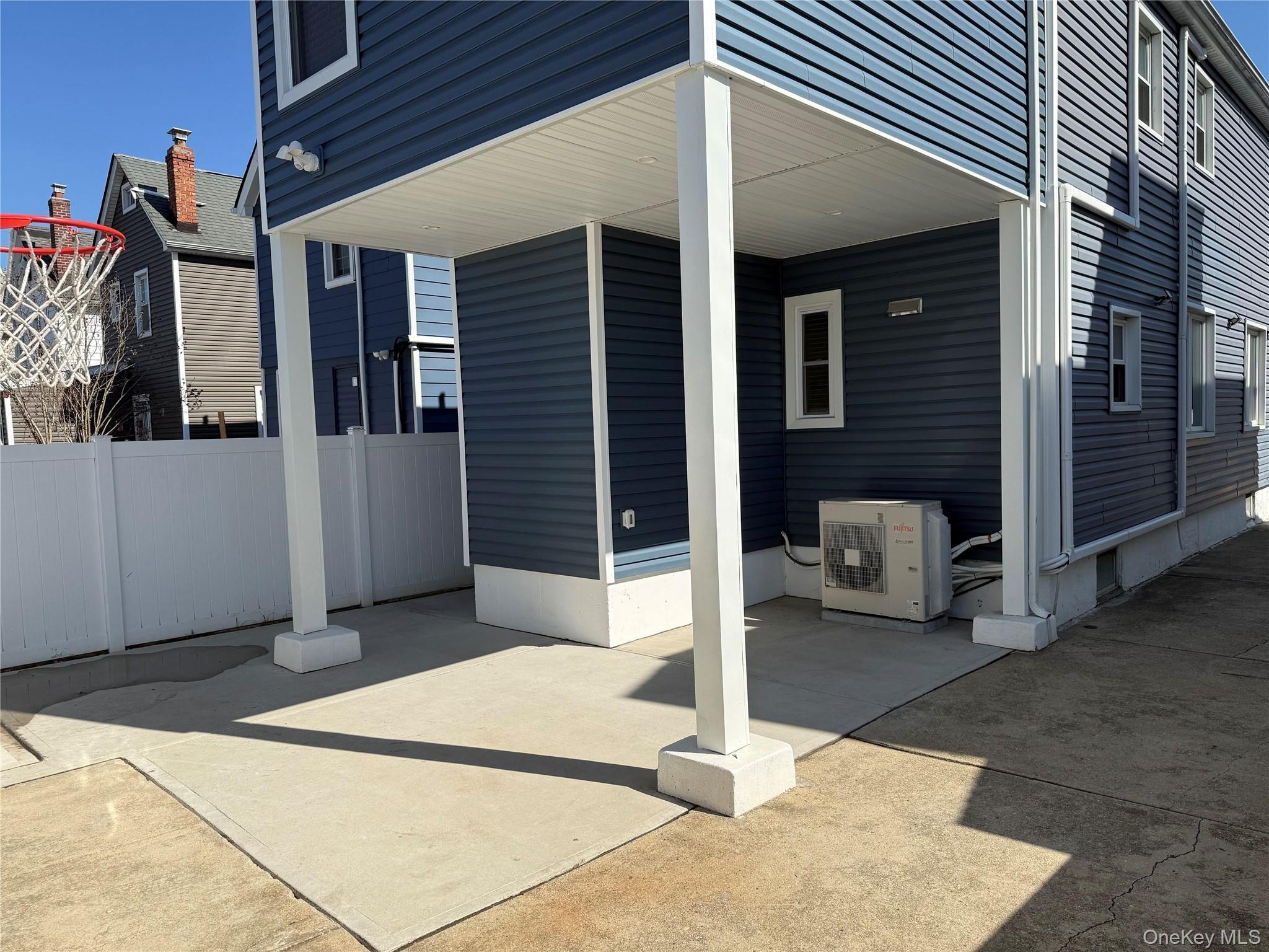 Single Family Dewitt  Nassau County, NY 11580, MLS-989793-30