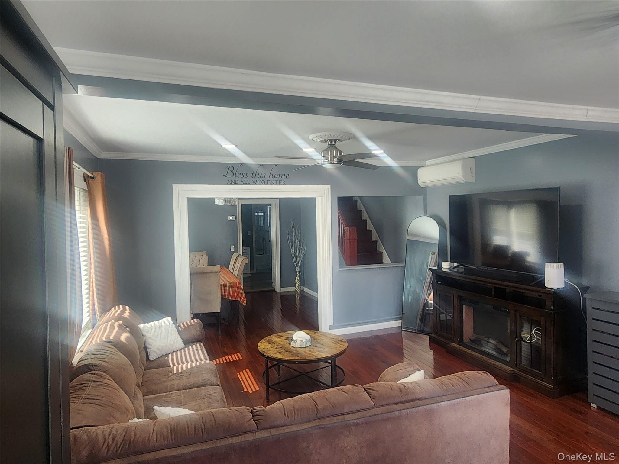 Single Family Dewitt  Nassau County, NY 11580, MLS-989793-5