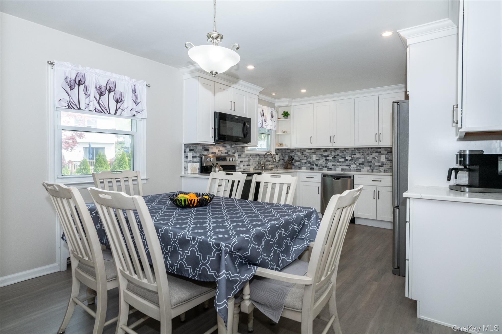 Single Family Lawrence  Westchester County, NY 10801, MLS-989798-10