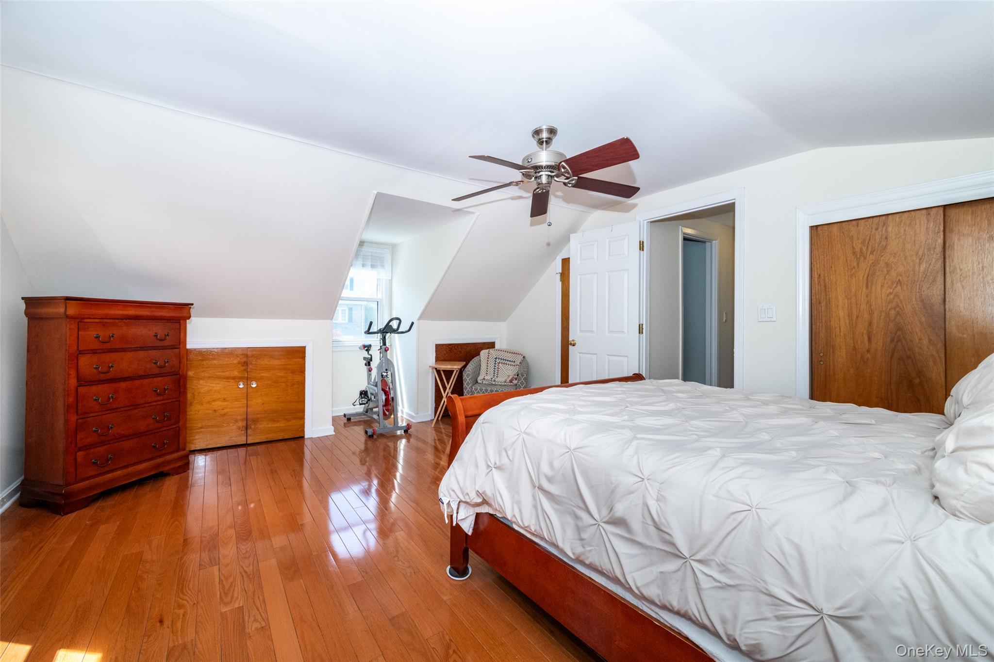 Single Family Lawrence  Westchester County, NY 10801, MLS-989798-20