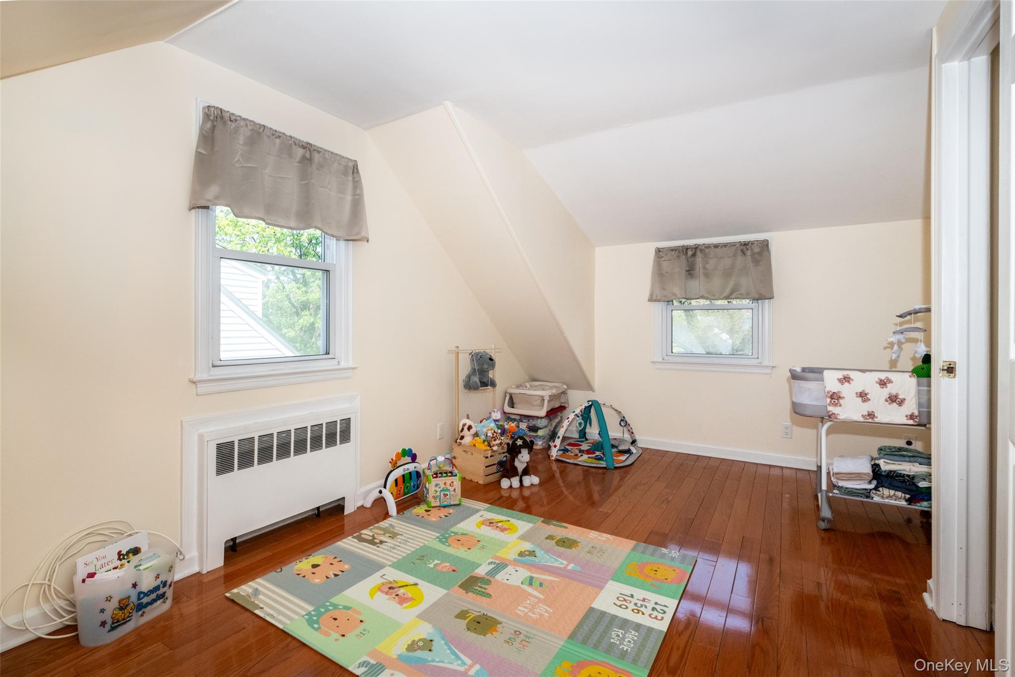Single Family Lawrence  Westchester County, NY 10801, MLS-989798-22