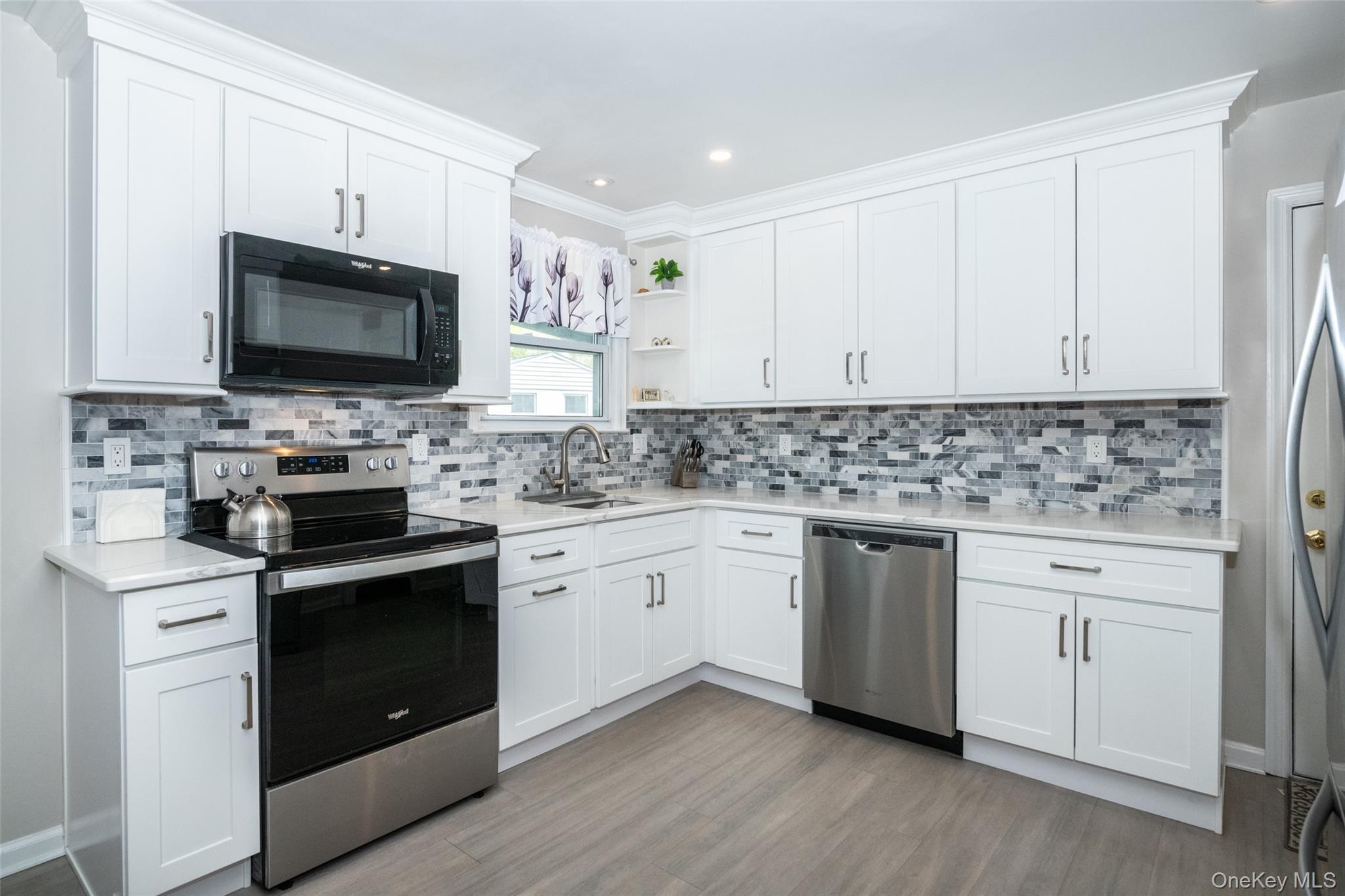Single Family Lawrence  Westchester County, NY 10801, MLS-989798-6