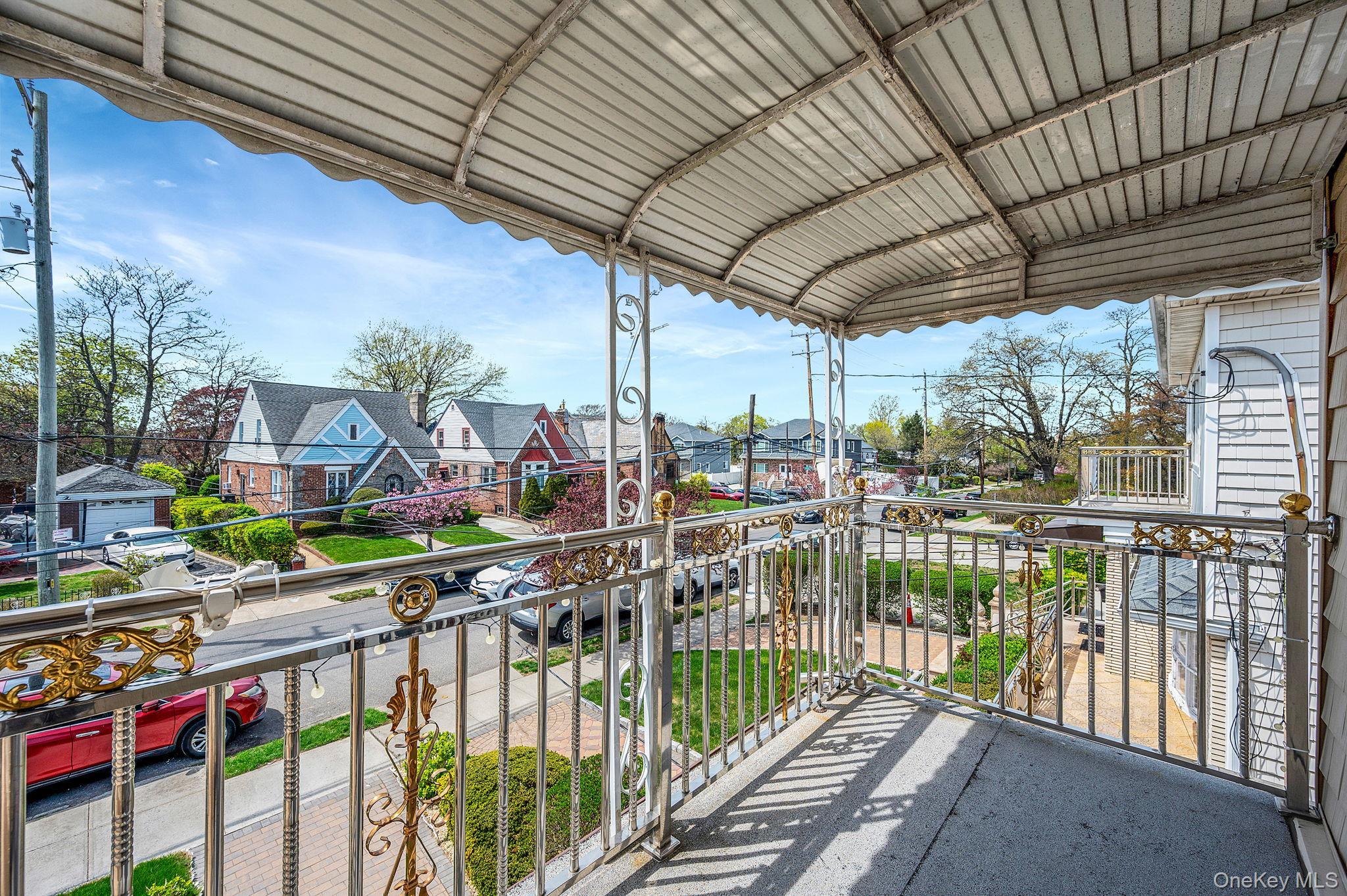 Single Family Bay 25th Queens, NY 11691, MLS-989809-3